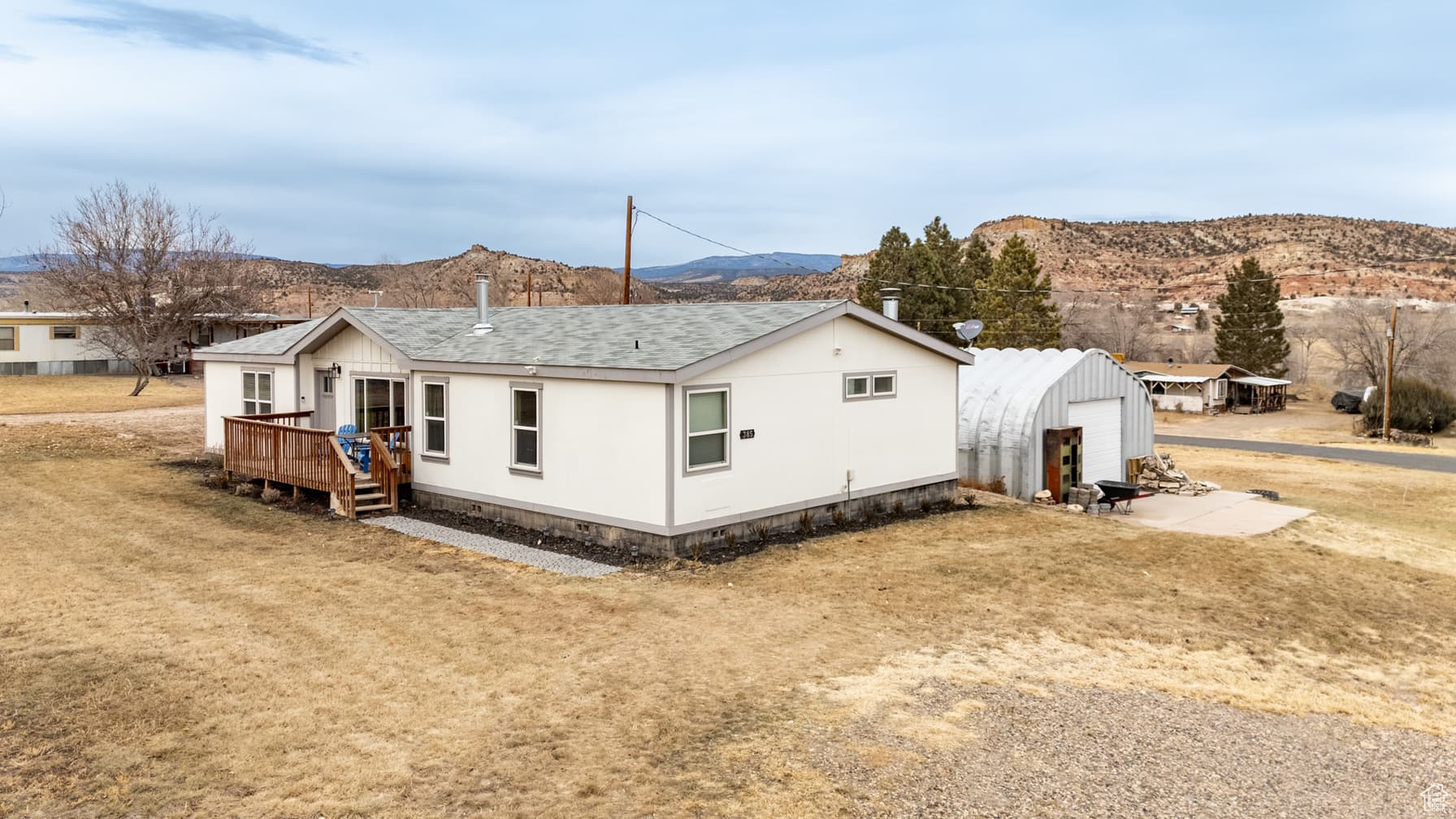 385 N 200 W photo 1