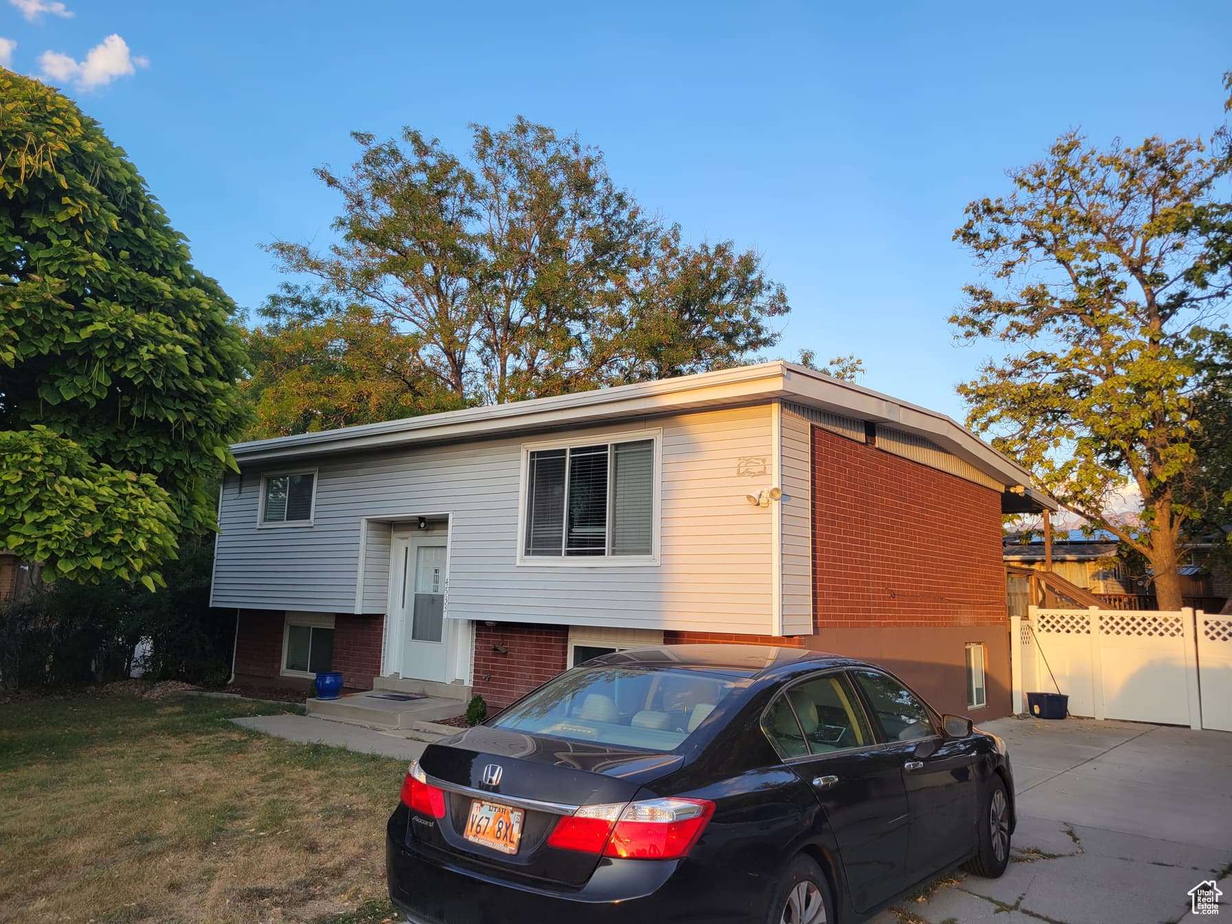 4533 S KNIGHTSBRIDGE RD photo 1