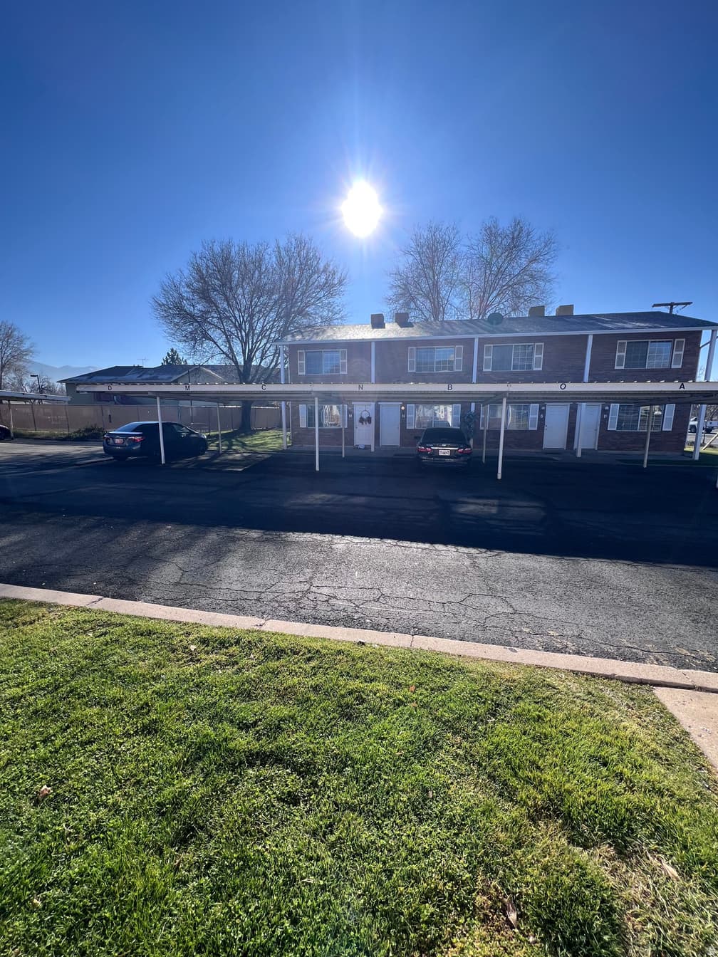 556 N FAIRFIELD RD #D4 photo 1