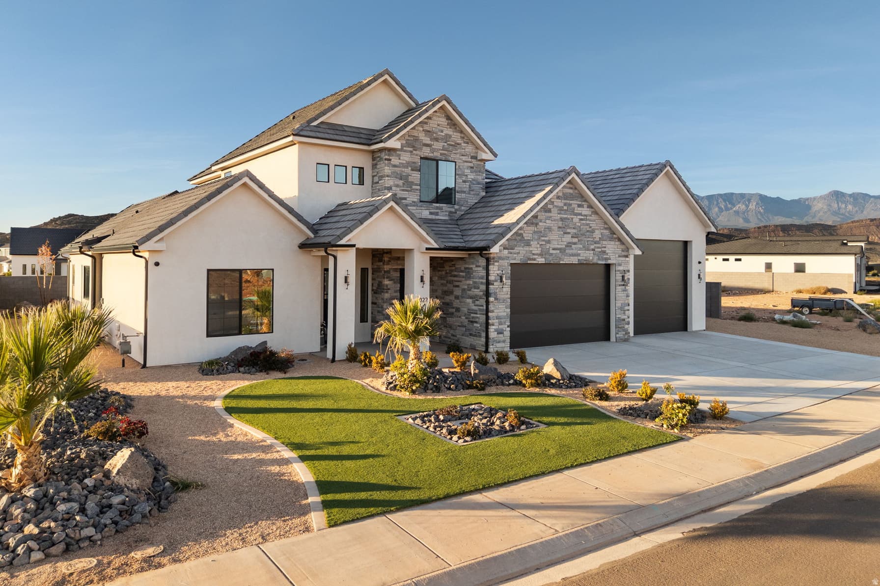 2022 S BLOSSOM WAY photo 1