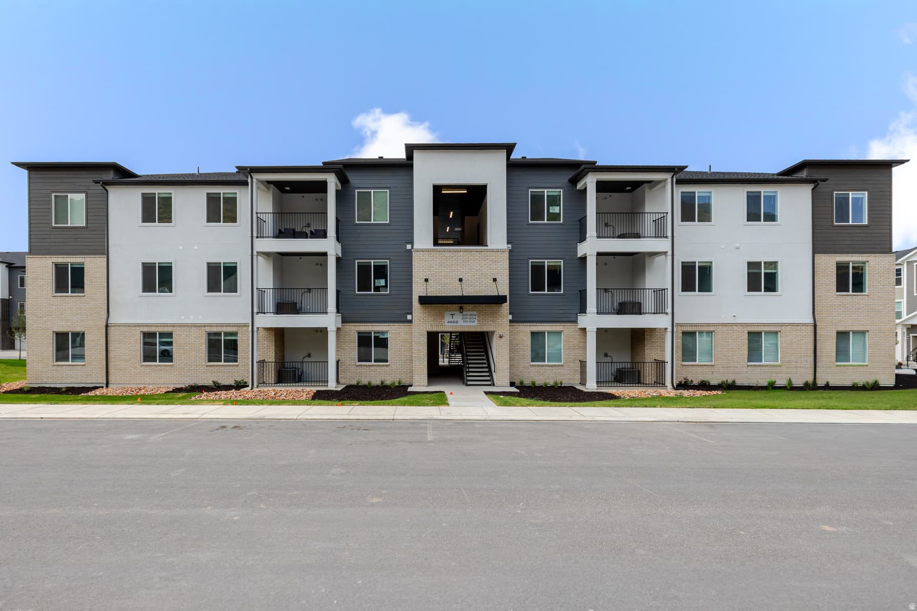 4668 S OLIVE AVE #T204 photo 1