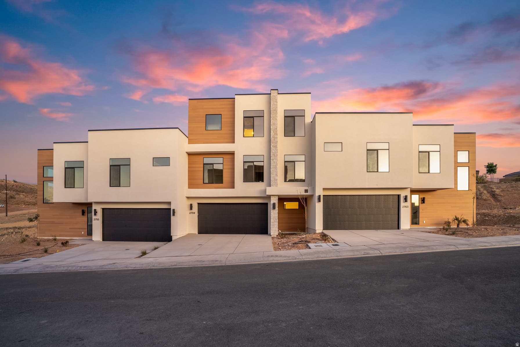2759 W BECCO TRL #16 photo 1