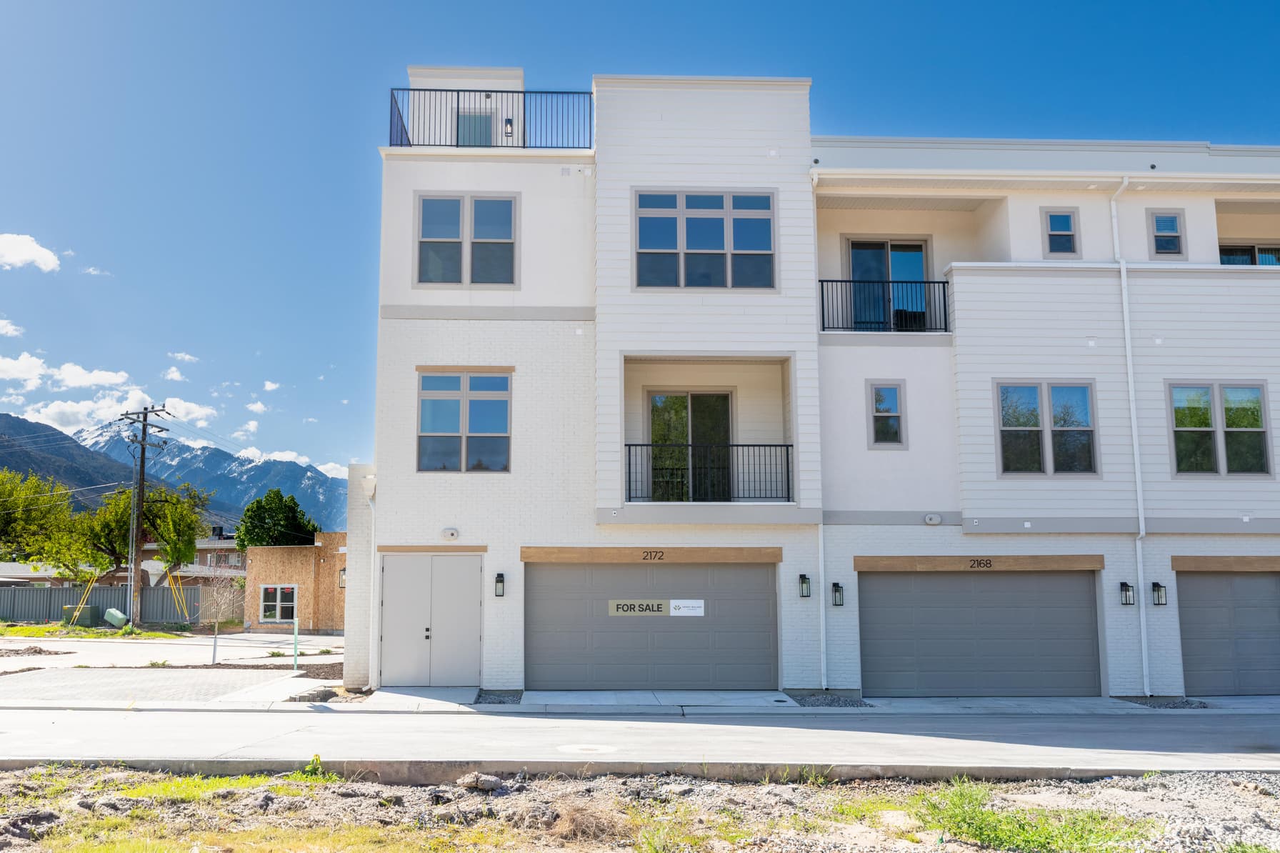 2172 E RISING WOLF LN #16 photo 1