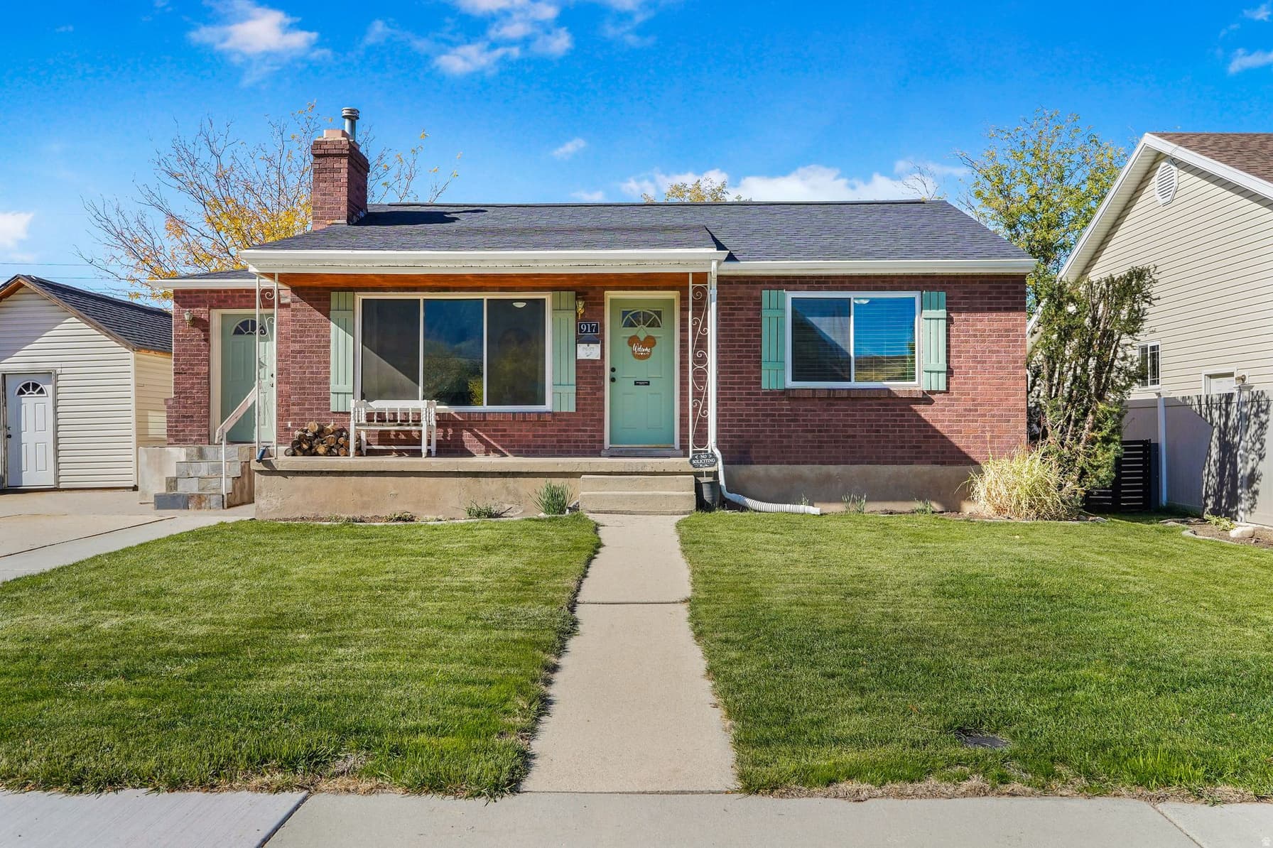 917 N GARDEN DR photo 1