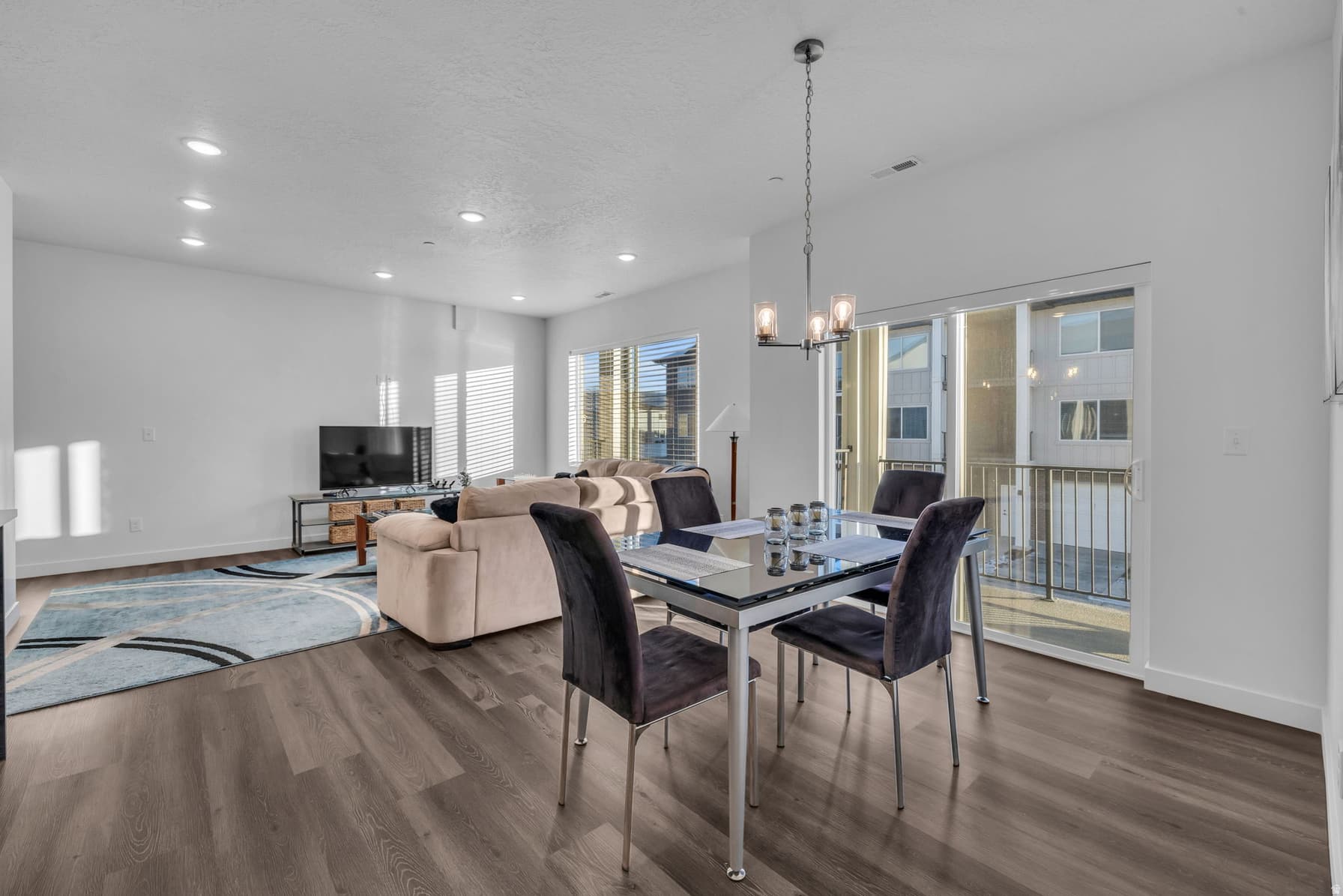 1218 S SAWMILL BLVD #104 photo 1