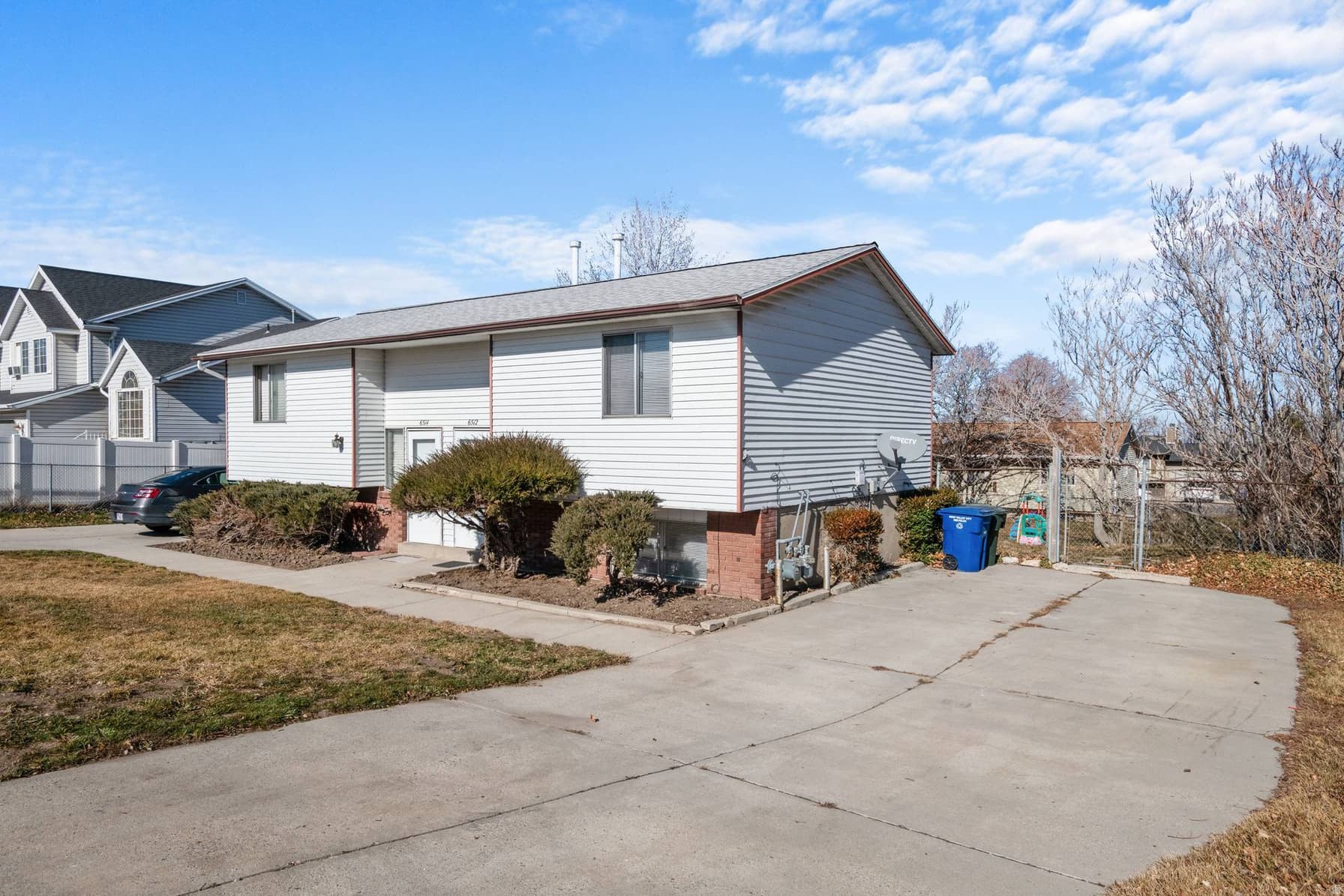 6512 W 4100 S photo 1