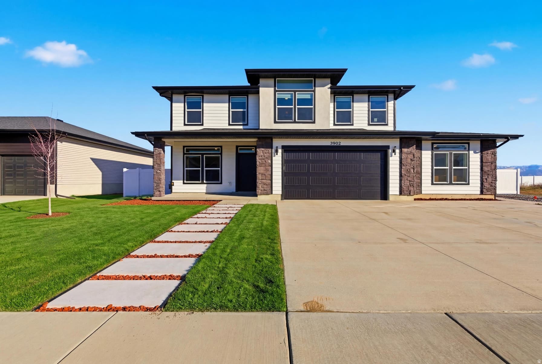 3902 W 825 N photo 1