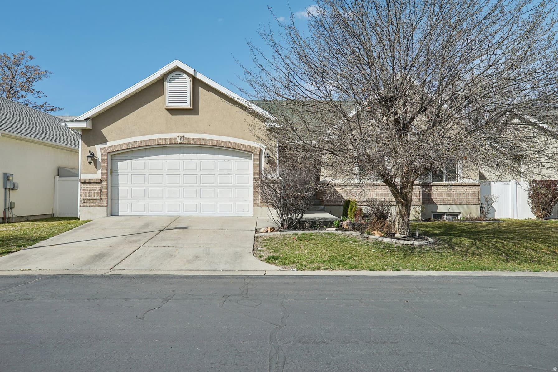 4744 S NINA MARIE CIR photo 1