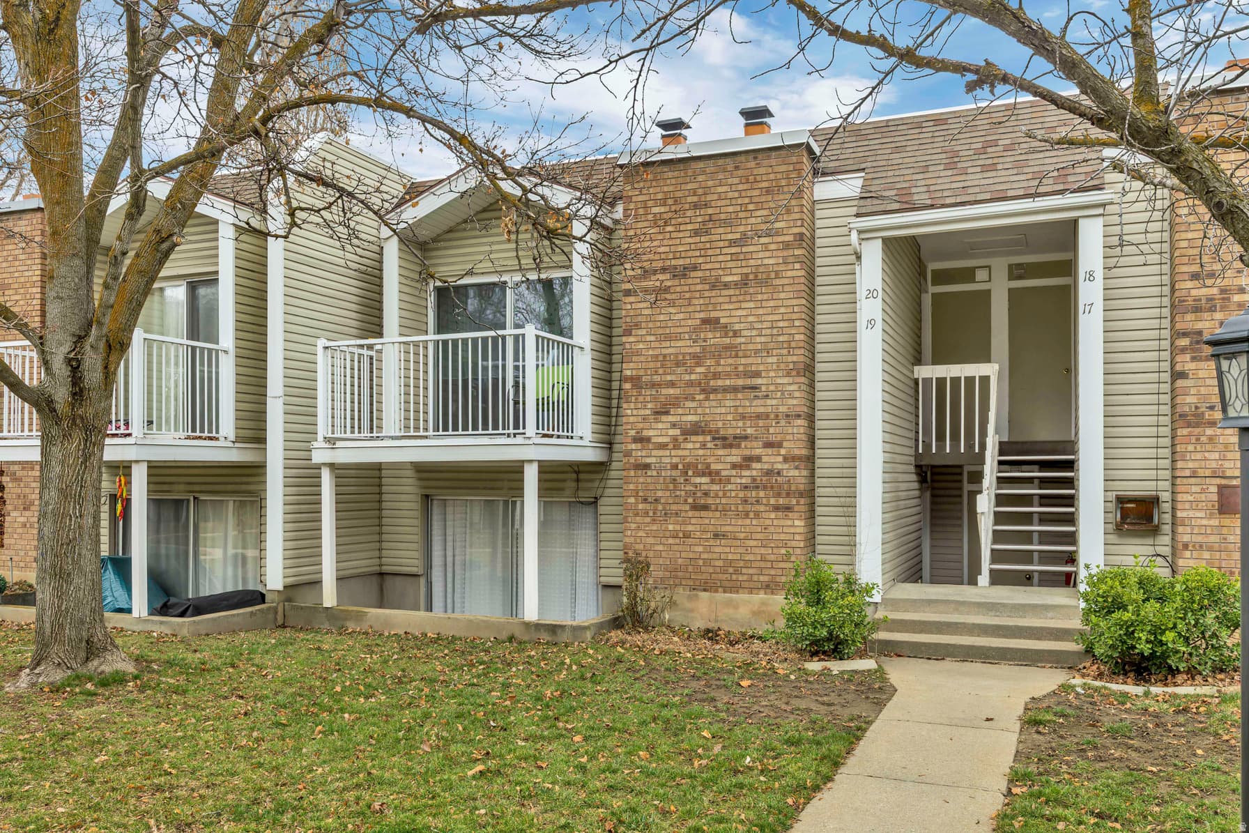 17 E 400 N #19 photo 1