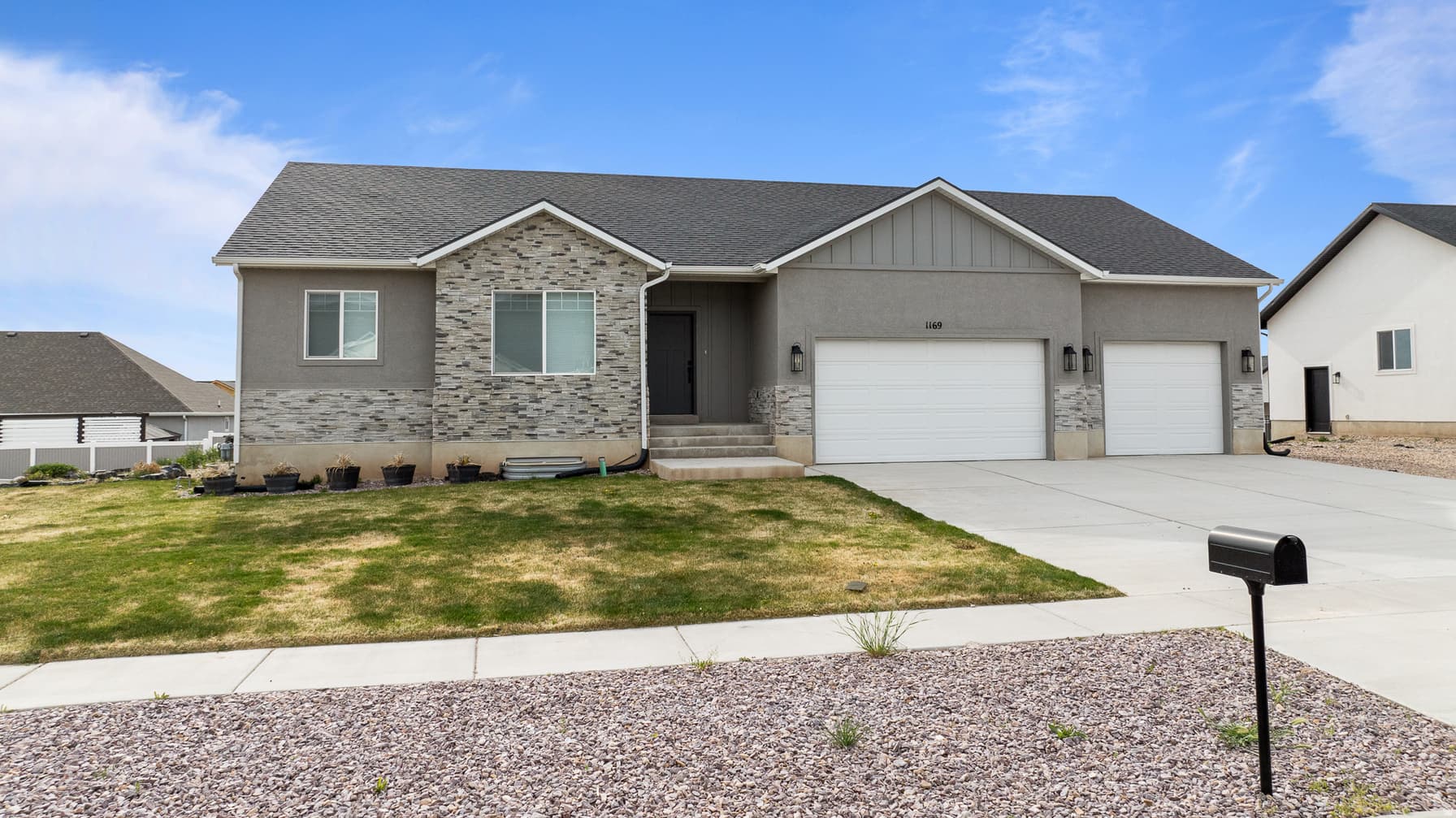 1169 N 200 E photo 1