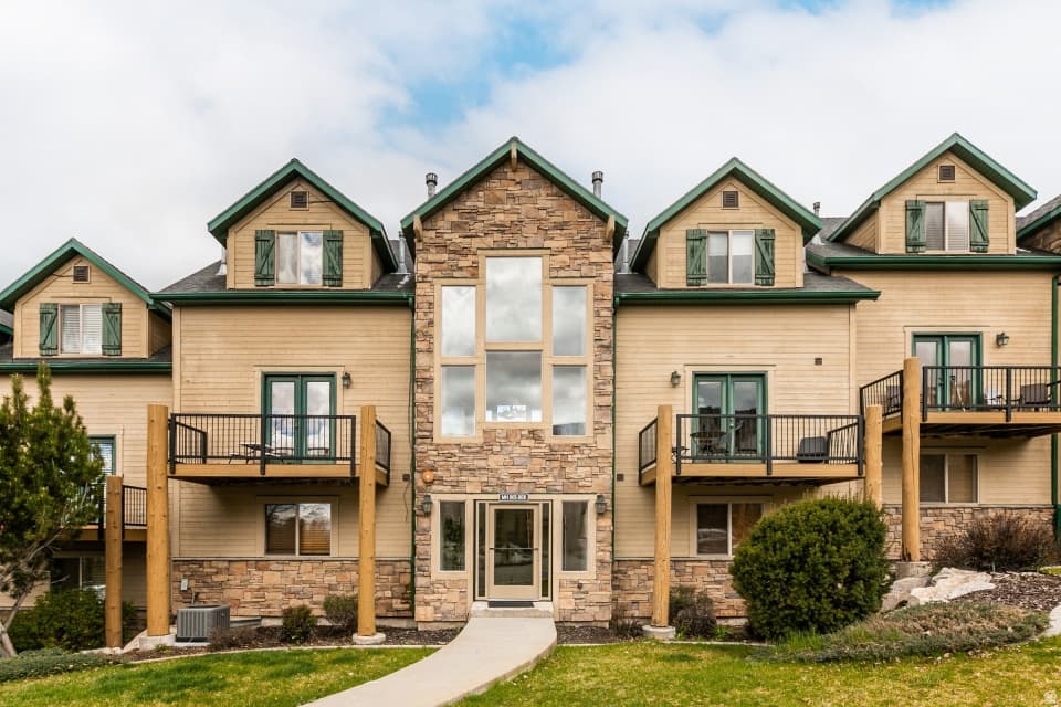 3521 N FOX RUN DR #806 photo 1