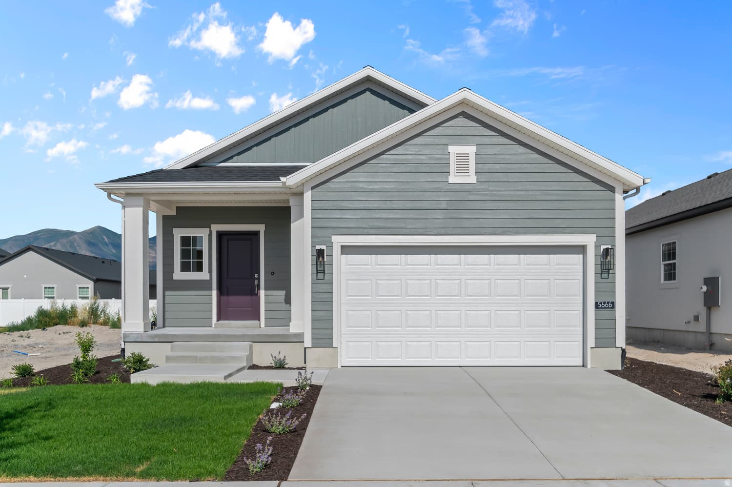 5666 N MALLARD DR photo 1