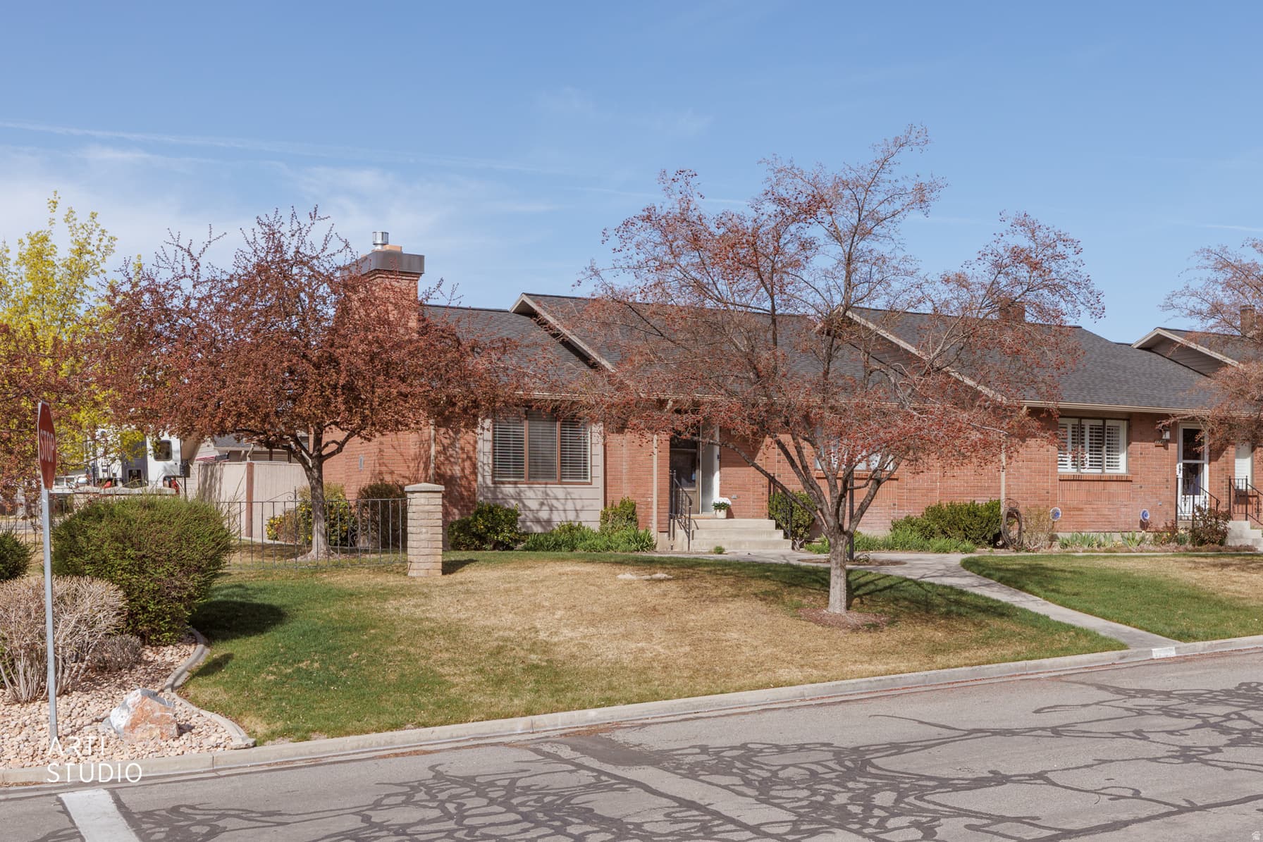 1747 COBBLESTONE DR photo 1