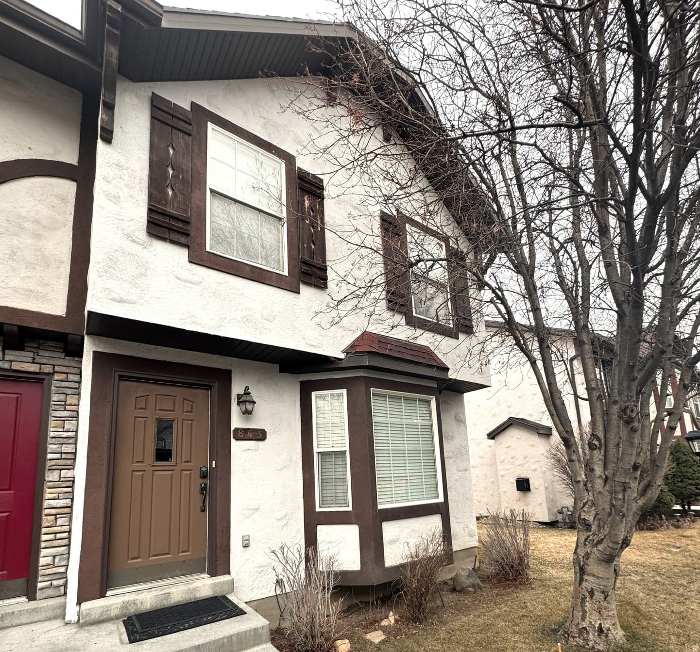 863 ZURICH LN photo 1