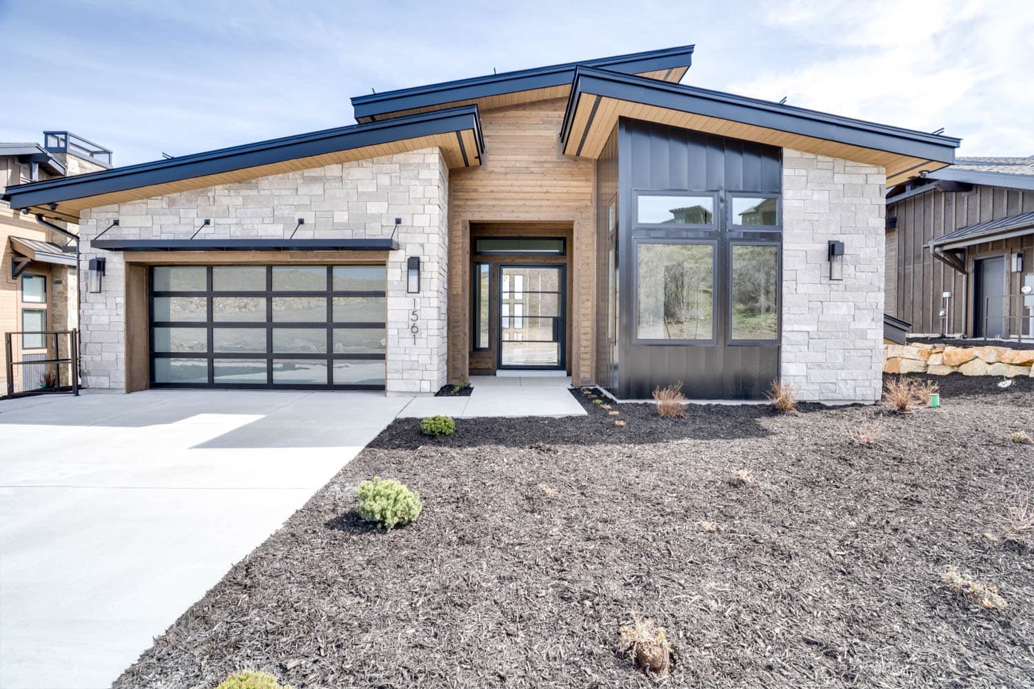 1561 W CRYSTAL VIEW CT #24 photo 1