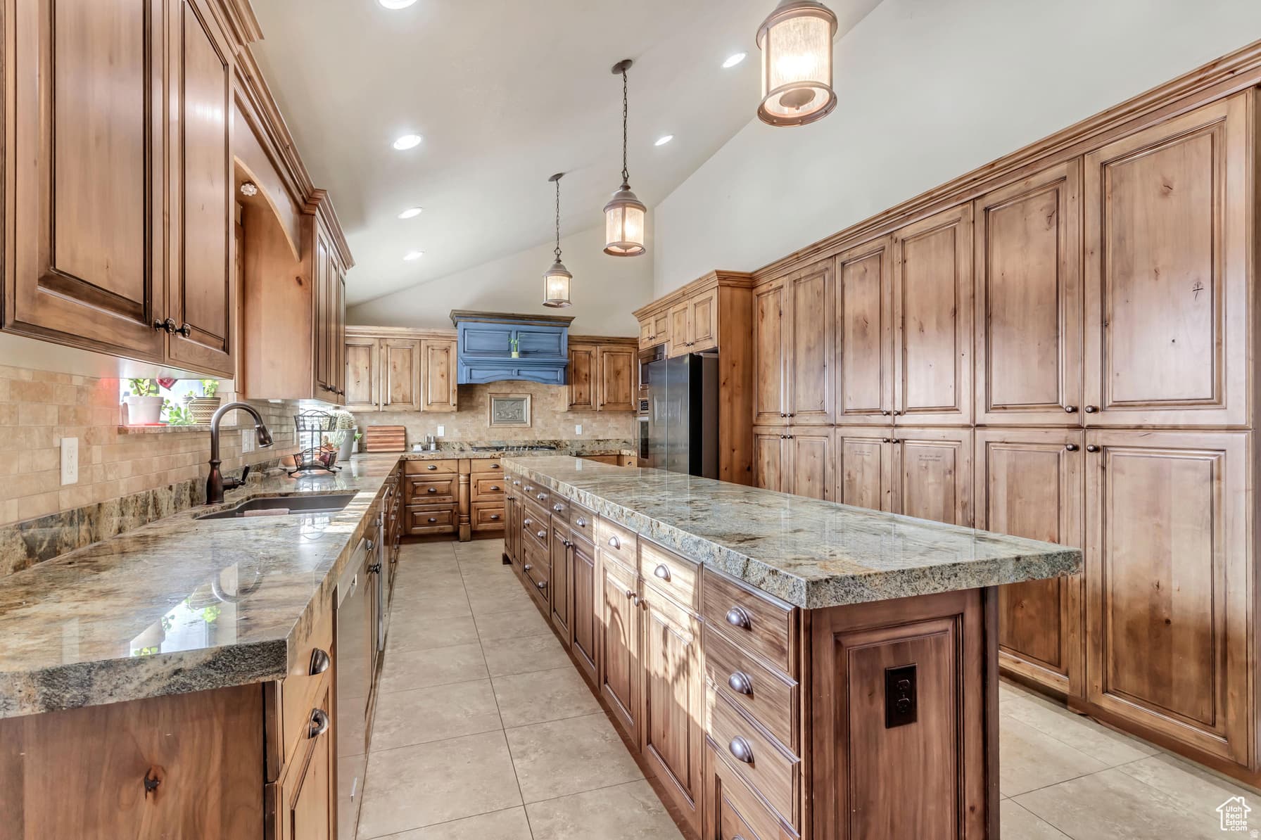 120 DESERET CIR photo 1