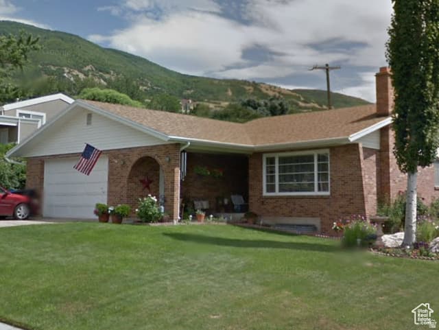 276 E SPENCER WAY photo 1