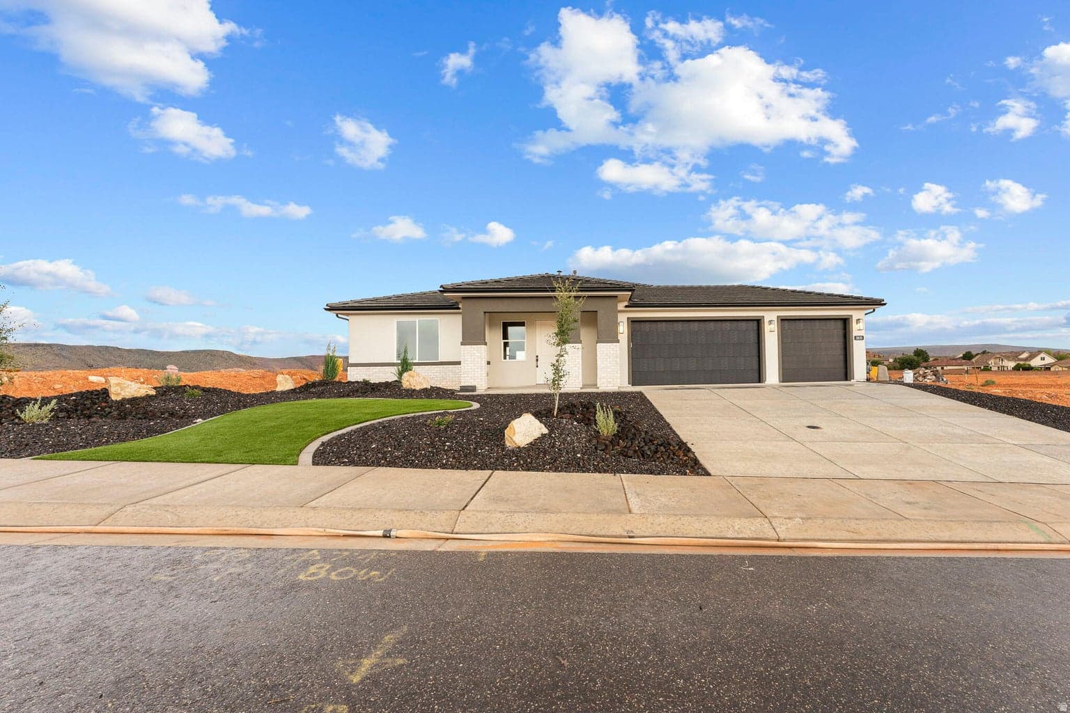 3835 W 2570 S photo 1