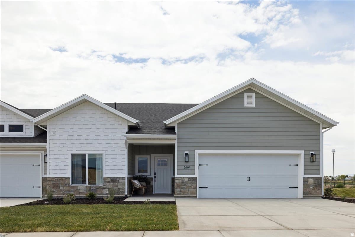 2524 S 2430 W #508 photo 1