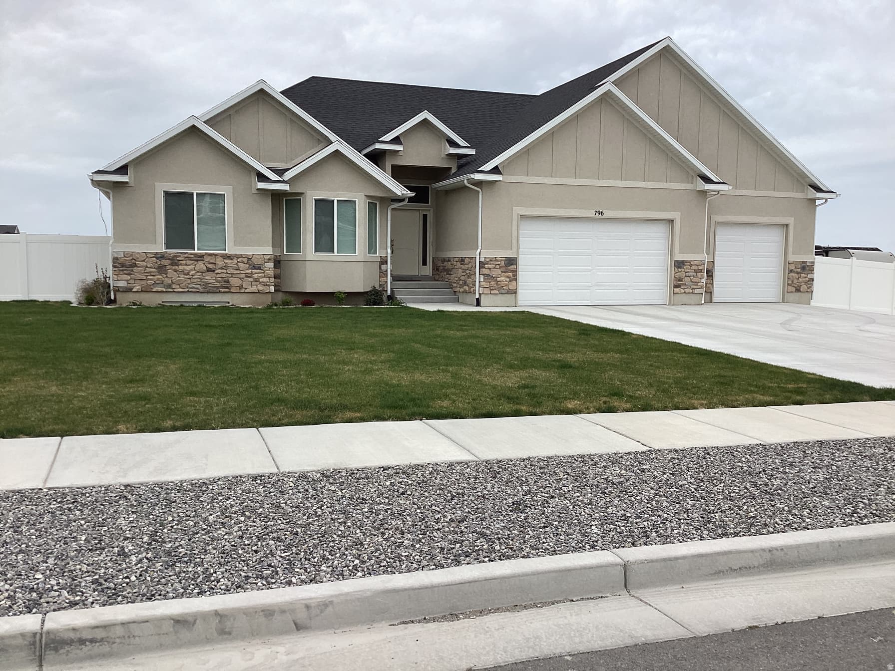 796 W CHERRY ORCHARD LN photo 1
