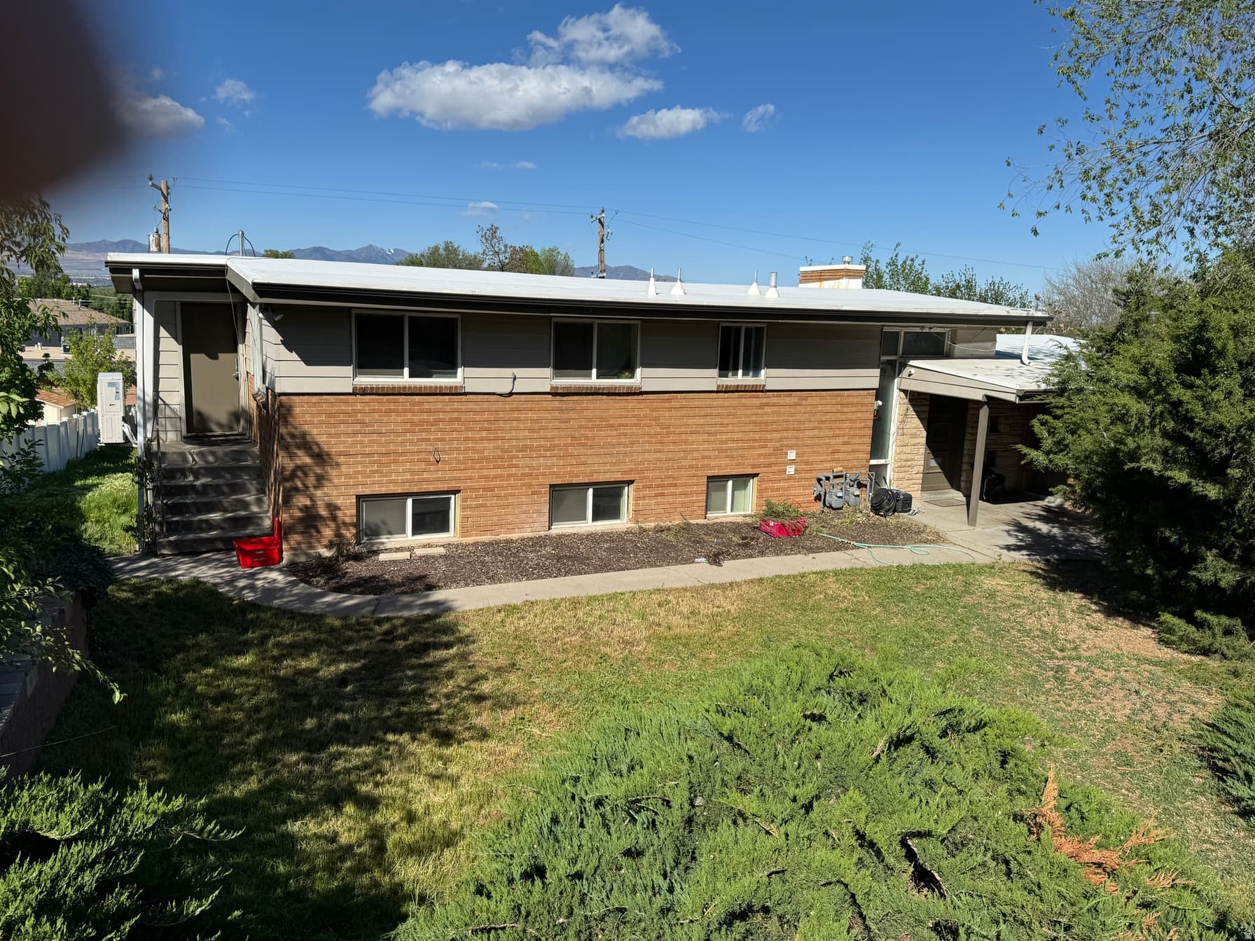 1766 E SOUTHWOODSIDE DR photo 1