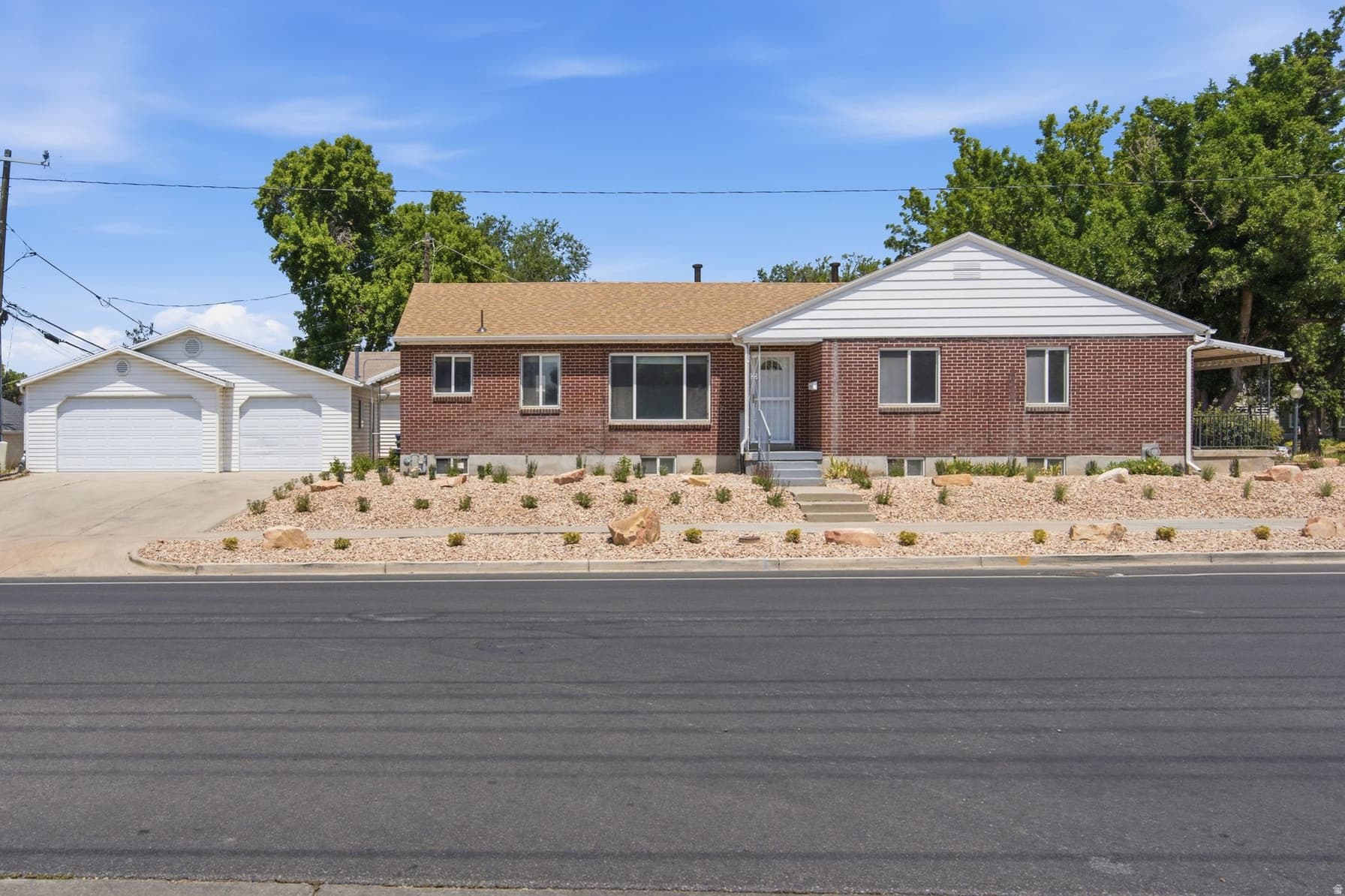 1645 E 2700 S photo 1