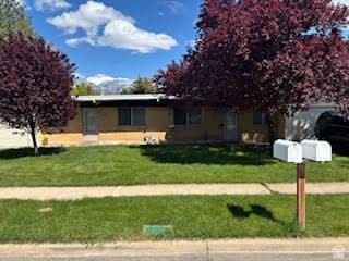 4386 S 950 W photo 1