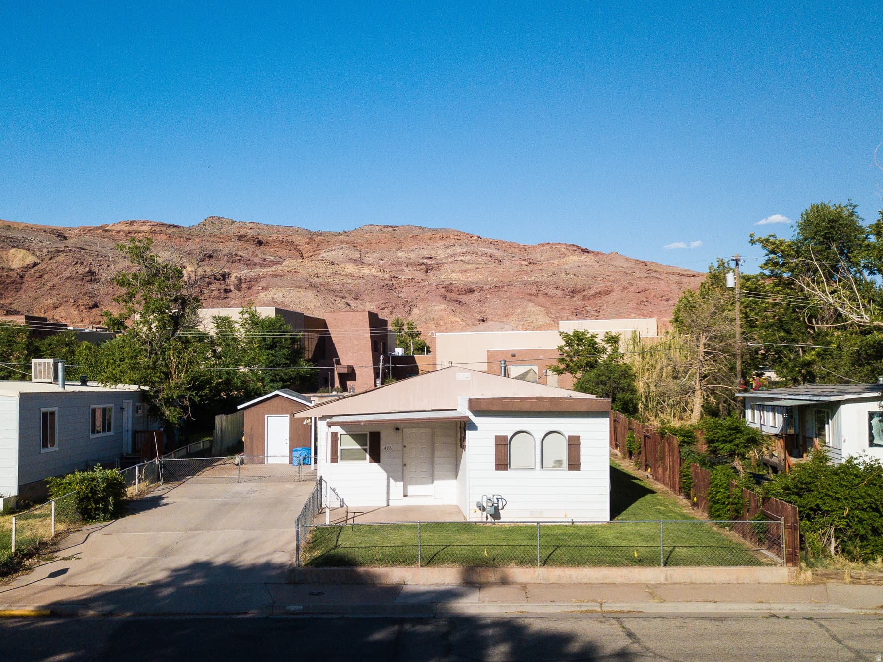 476 N CLIFFVIEW DR photo 1