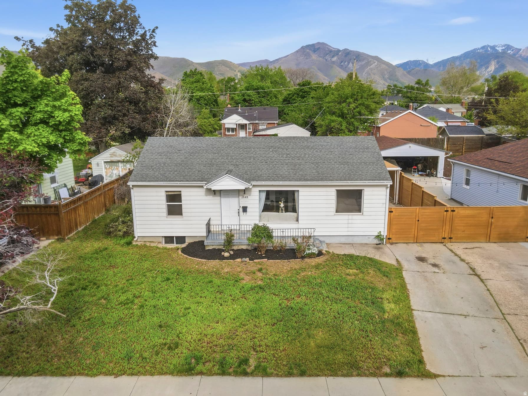 2649 S 1800 E photo 1
