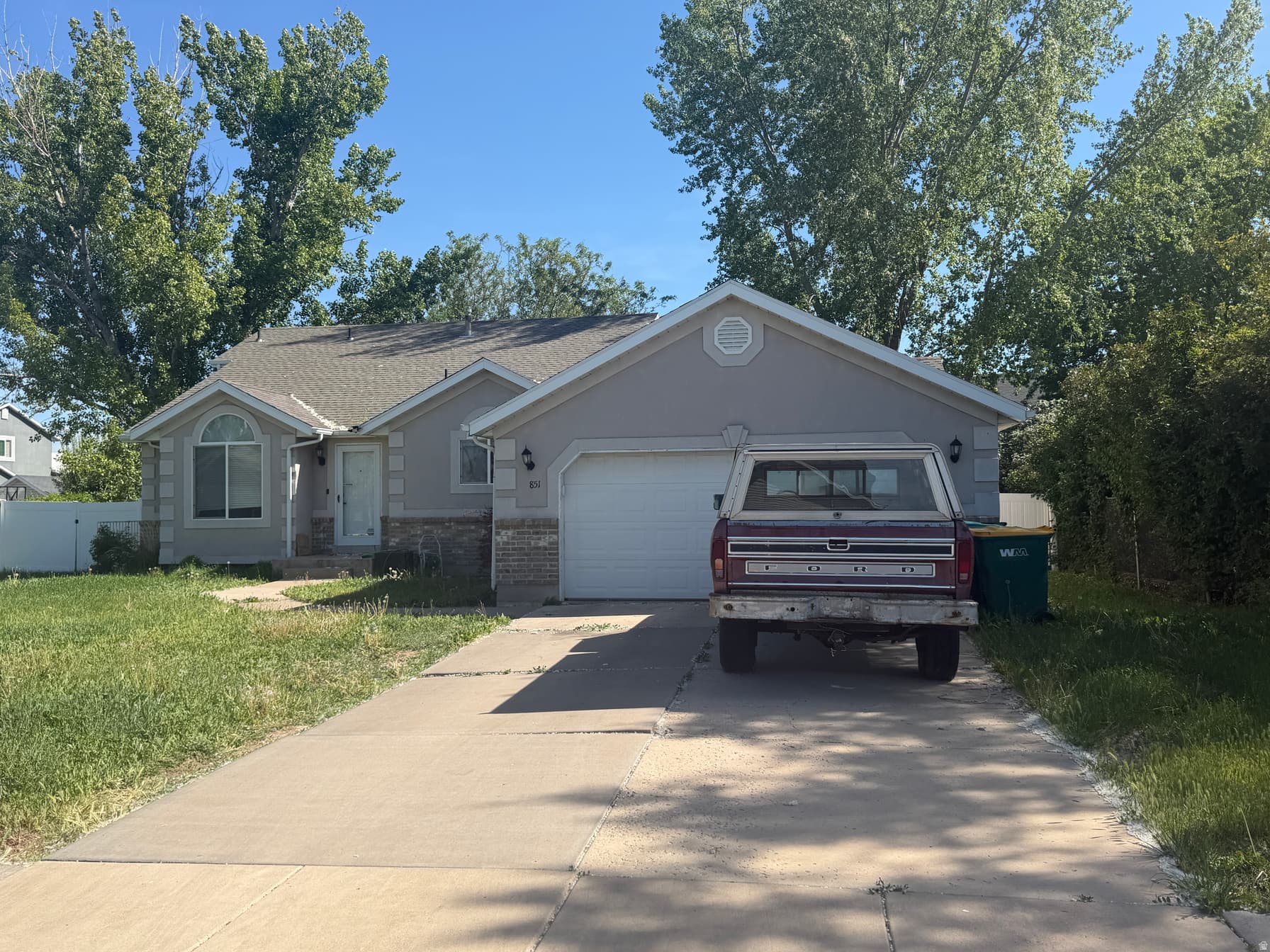 851 W 150 S photo 1