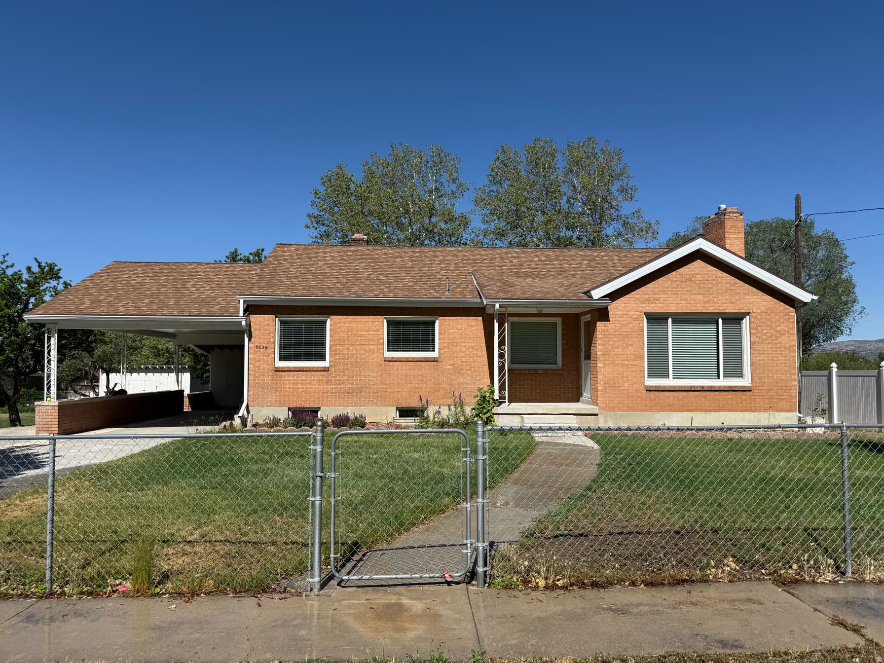 241 N 100 W photo 1