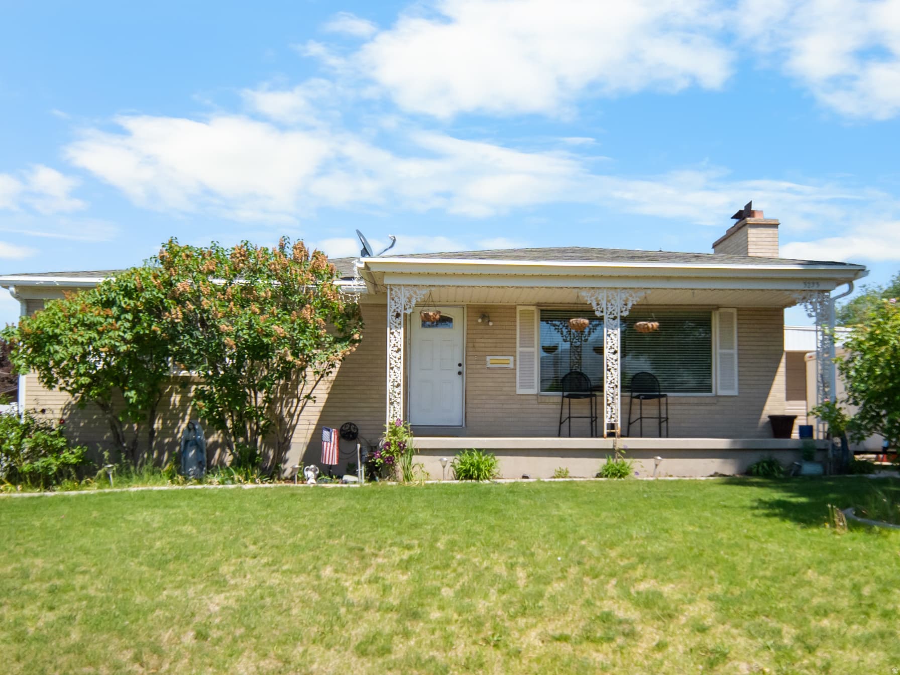 3233 S JEAN ST photo 1