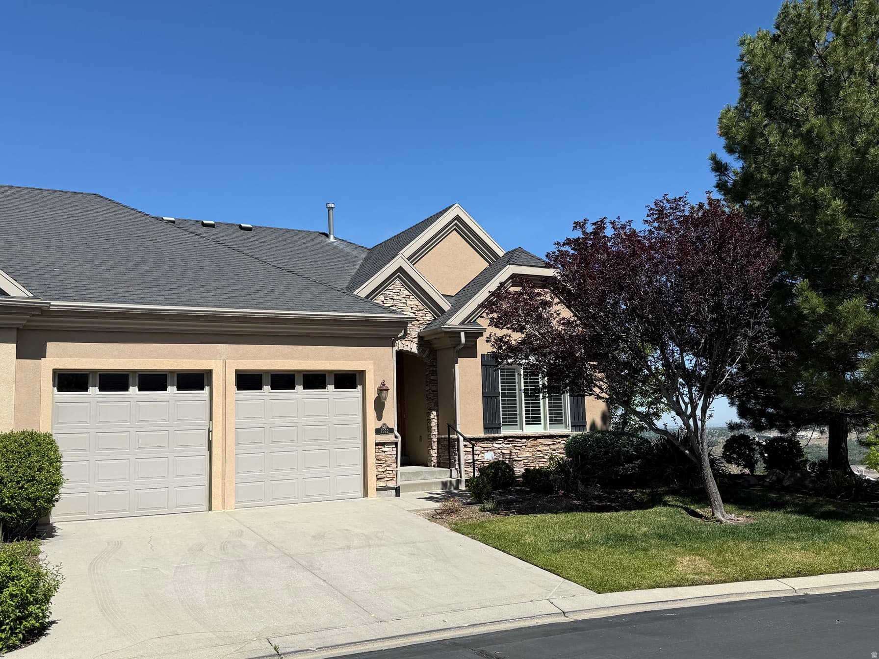1562 E FAIRWAY RIDGE RD photo 1
