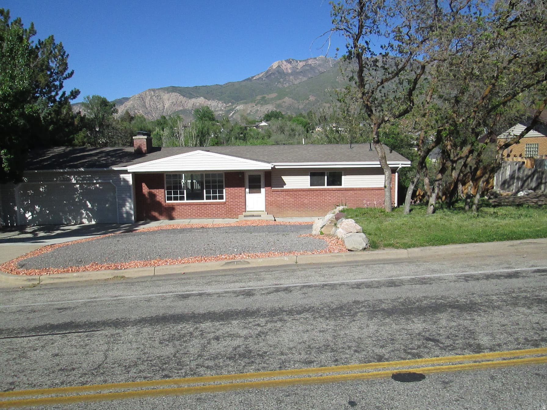 4872 N BURCH CREEK DR photo 1