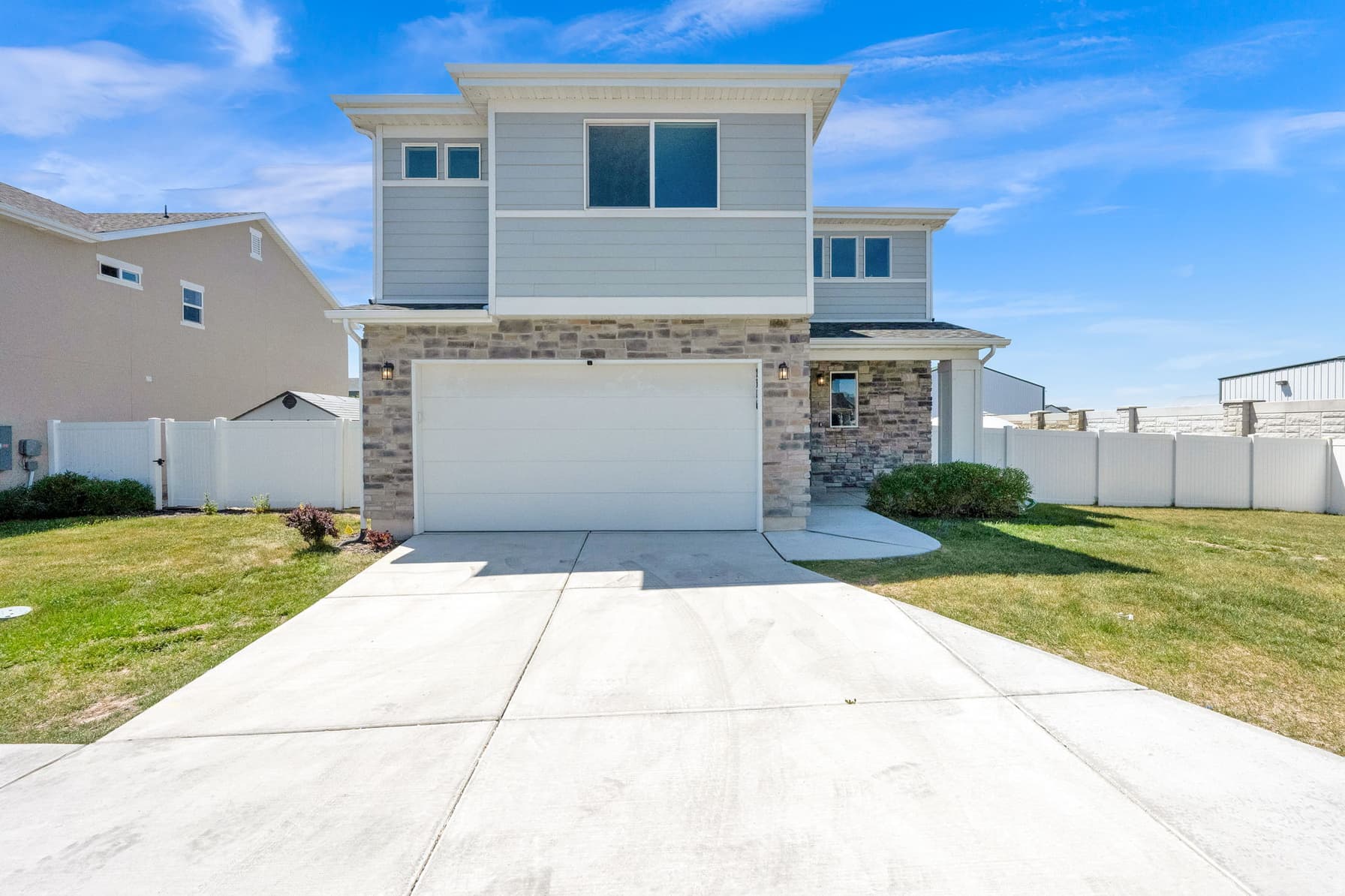 2316 W LYDIA LN photo 1