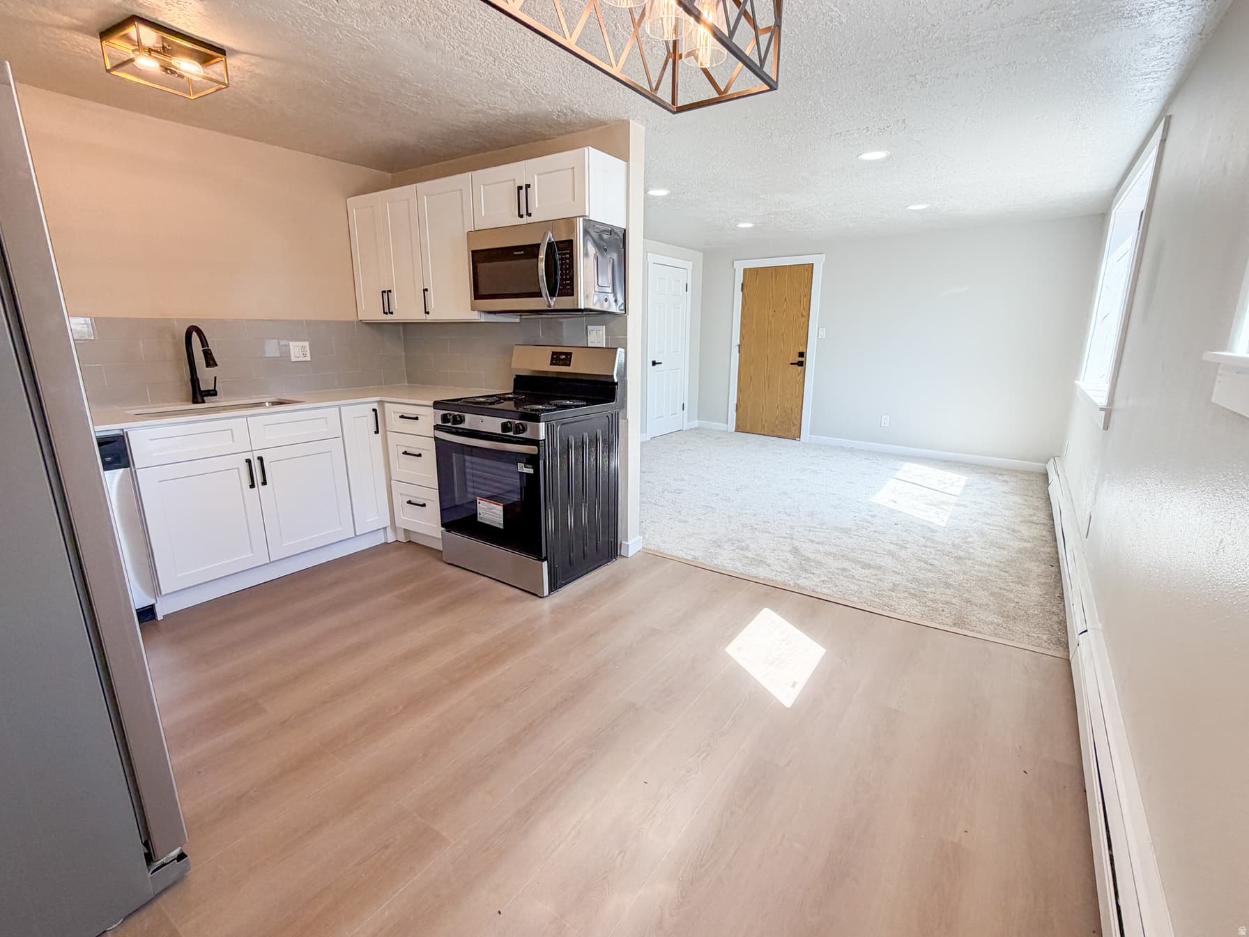 647 E SWENSON AVE #1 photo 1
