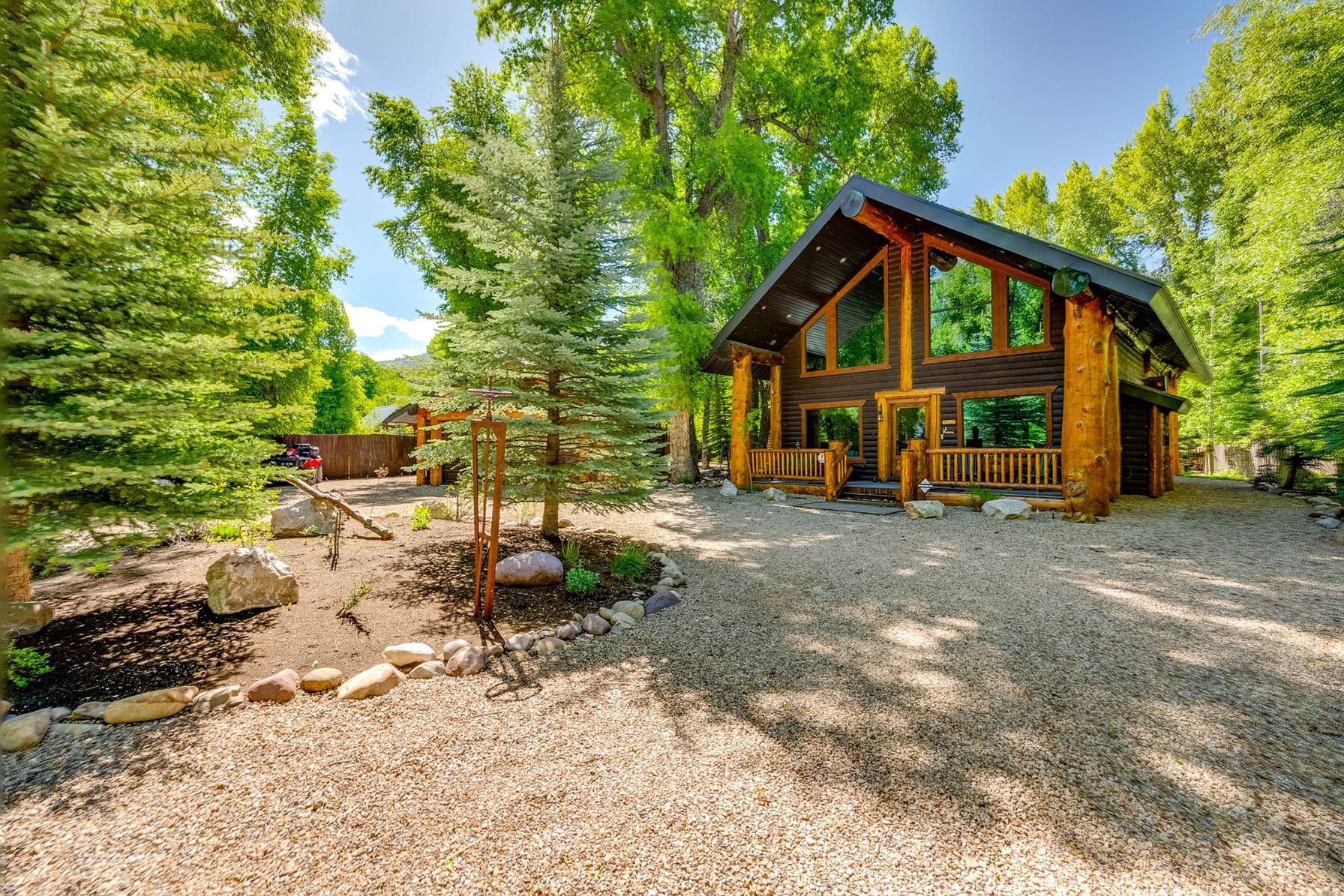 5410 E OGDEN LN photo 1