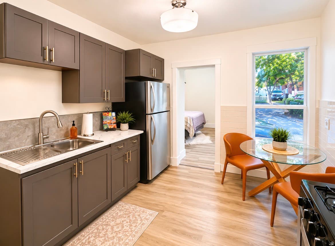 2030 ORCHARD AVE photo 1