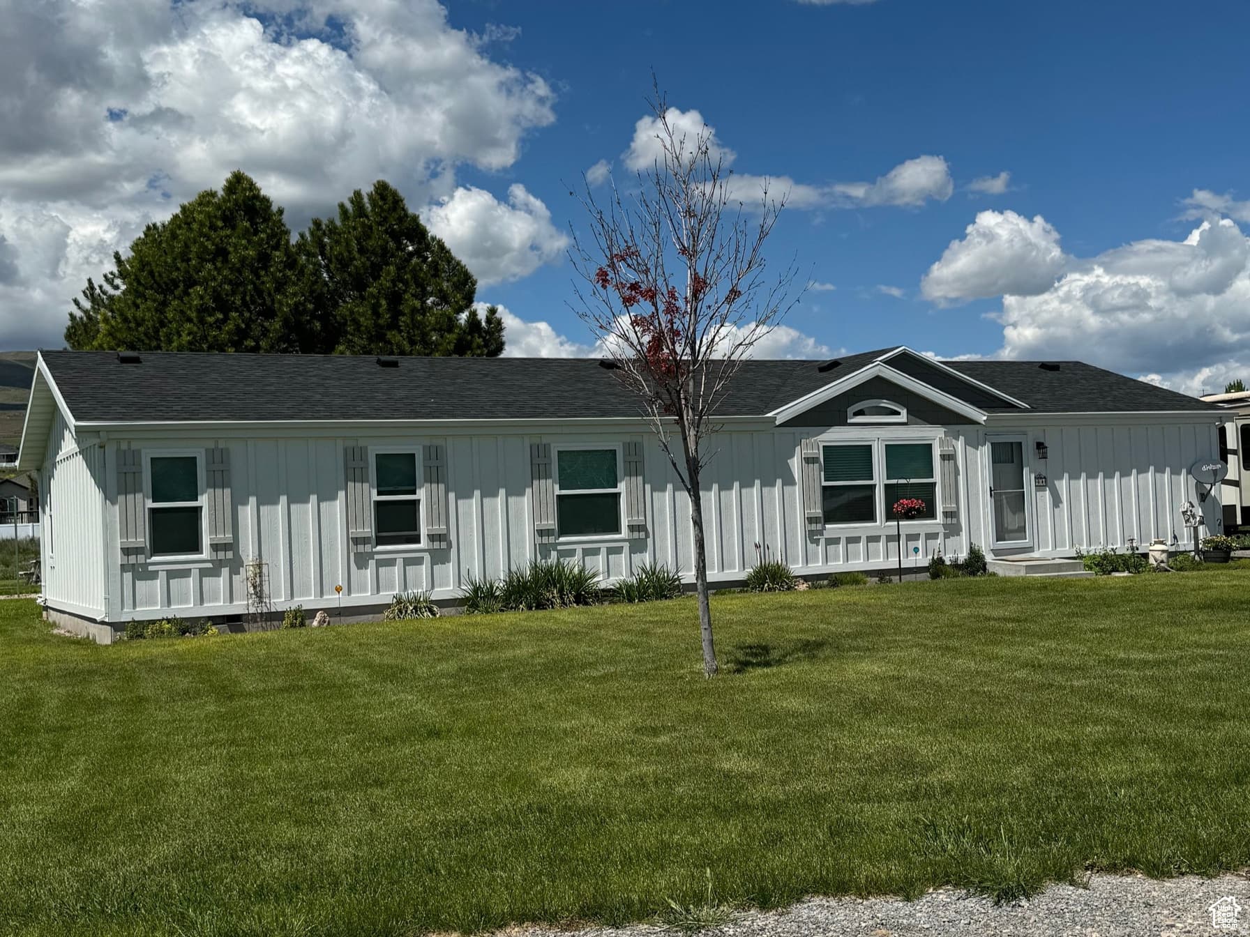810 N 2300 W photo 1