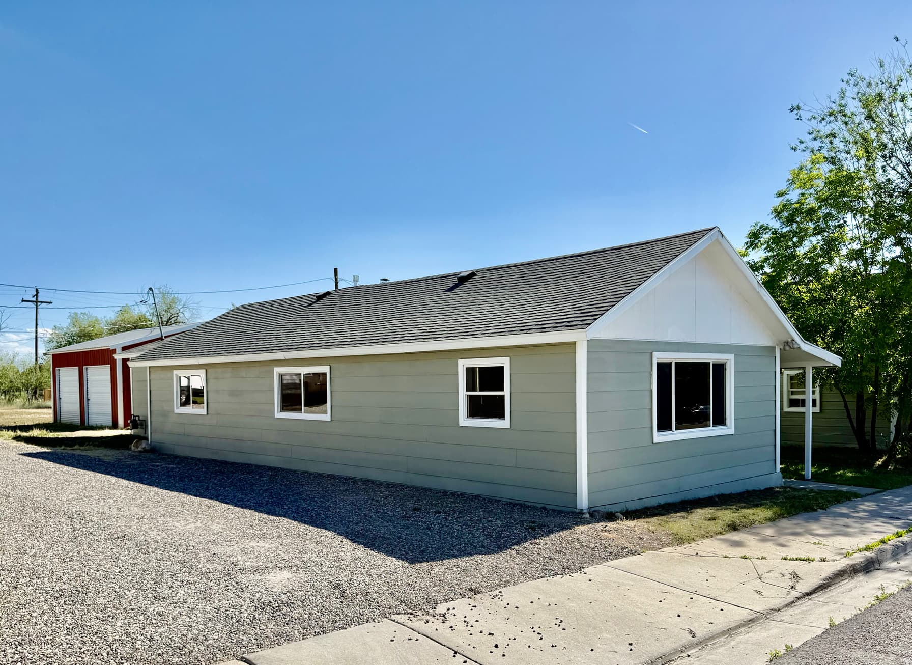 255 W MAIN ST photo 1