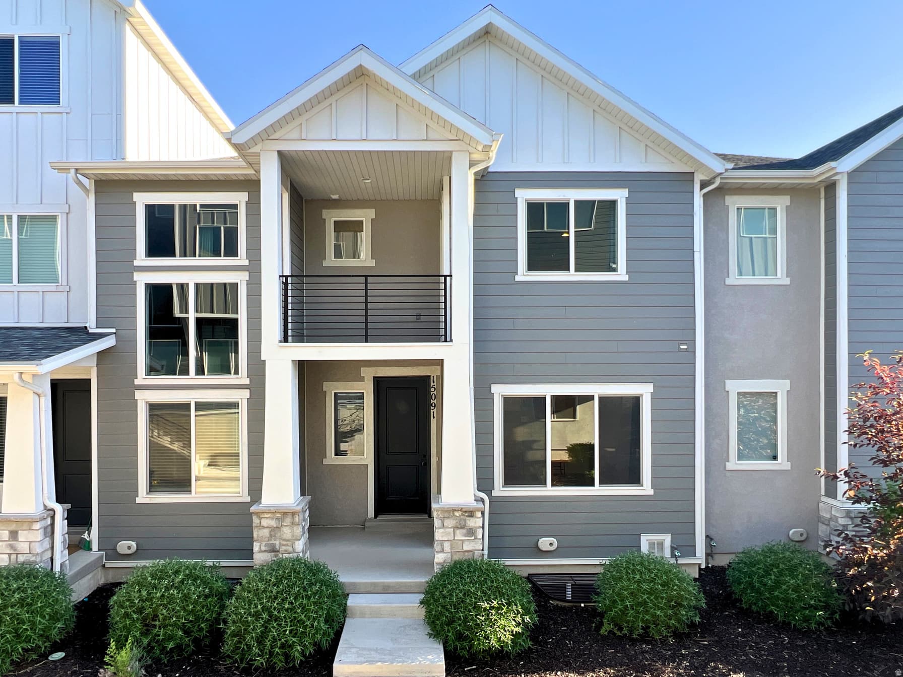 15091 S REINS WAY photo 1