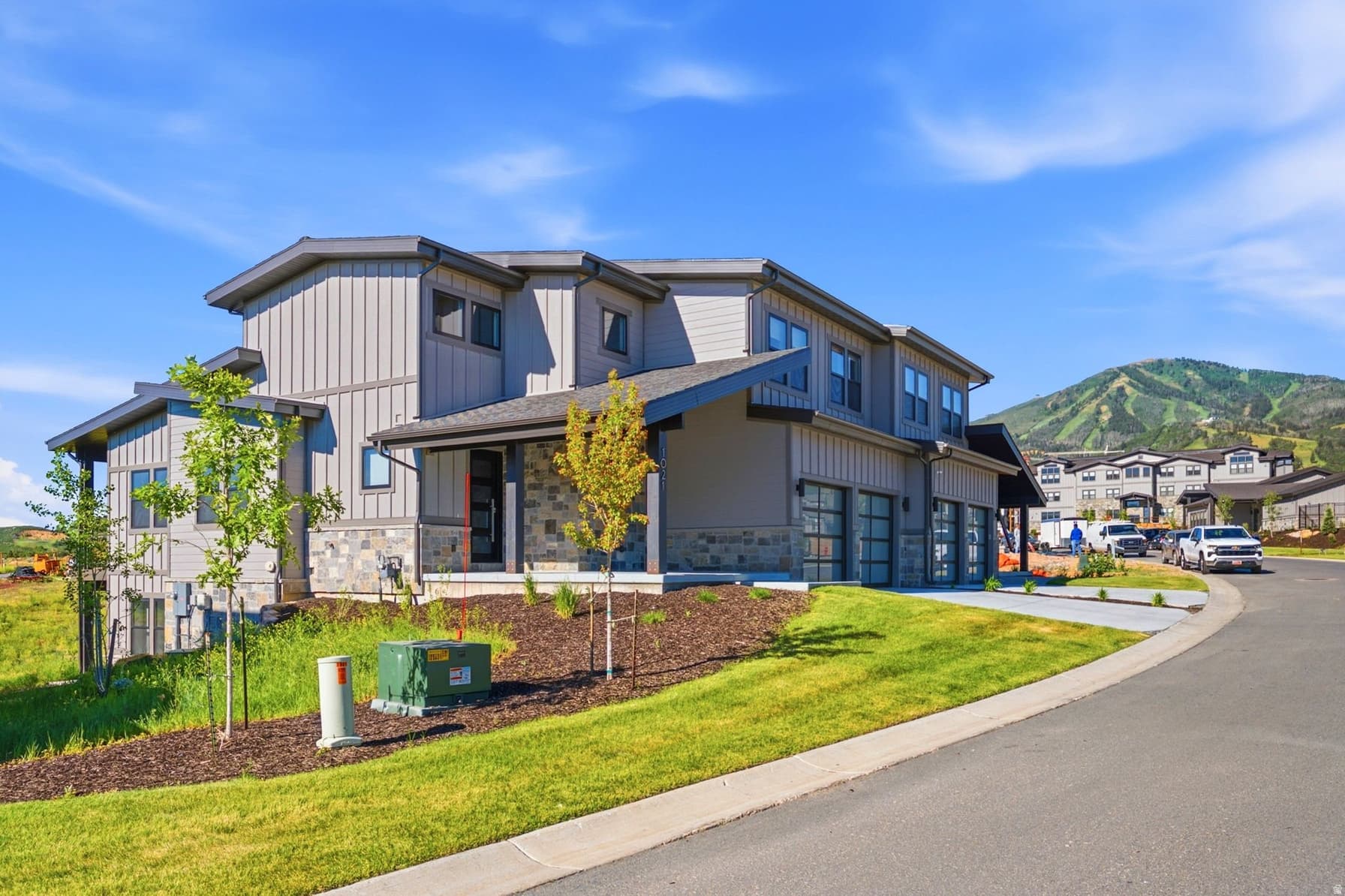 1021 W VISSEN WAY #67 photo 1