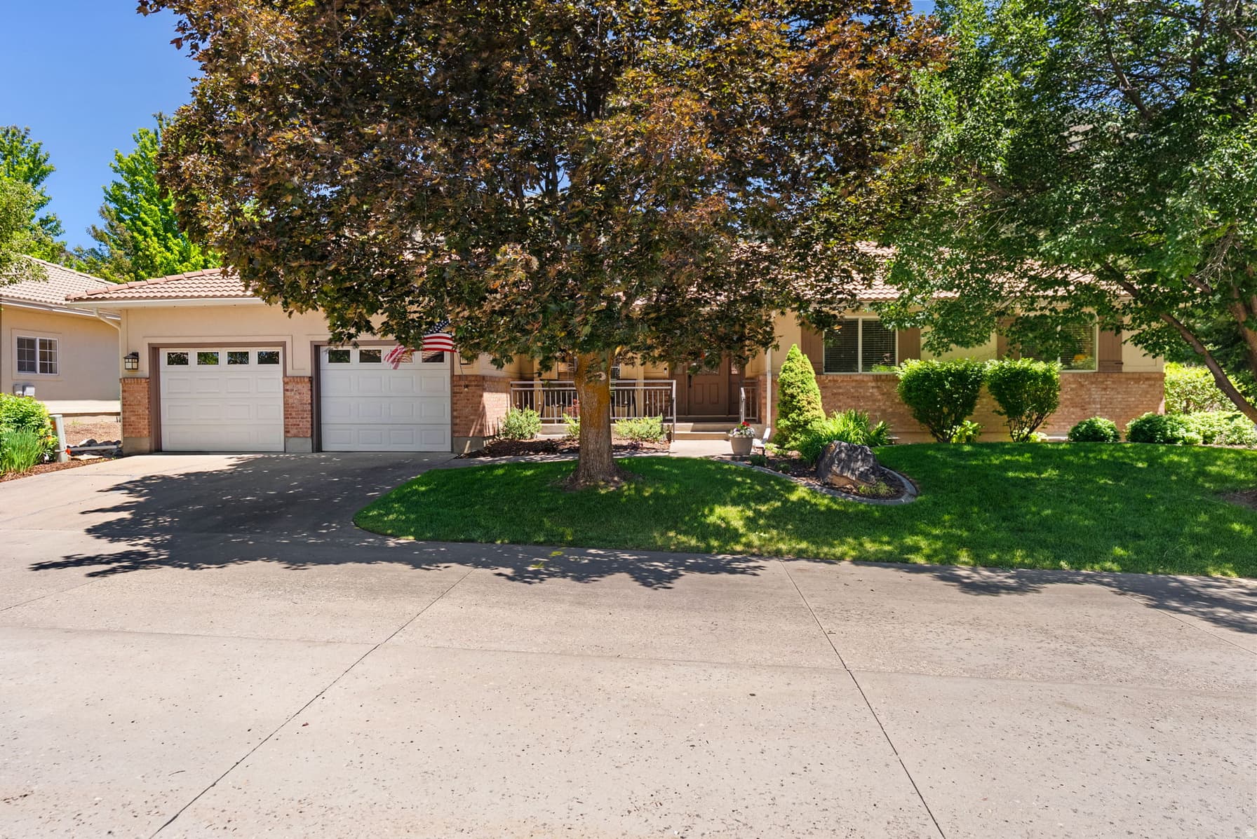 30 SHADOW MOUNTAIN DR photo 1