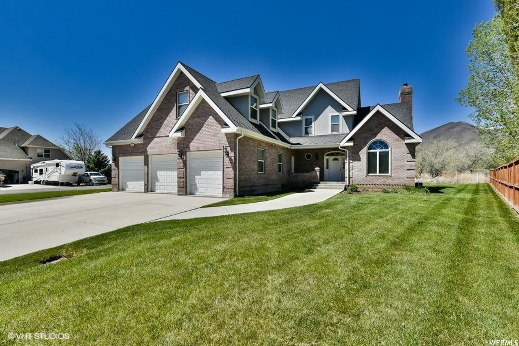 913 N SWISS FARM CT photo 1