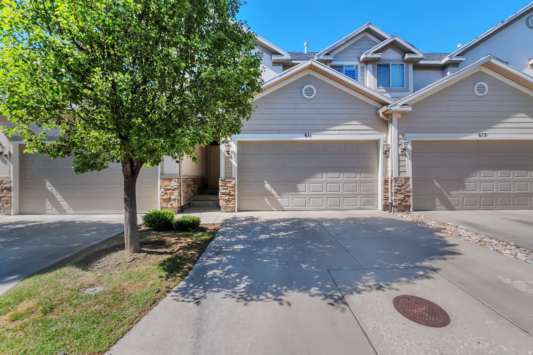 611 E AUTUMN BRANCH WAY photo 1