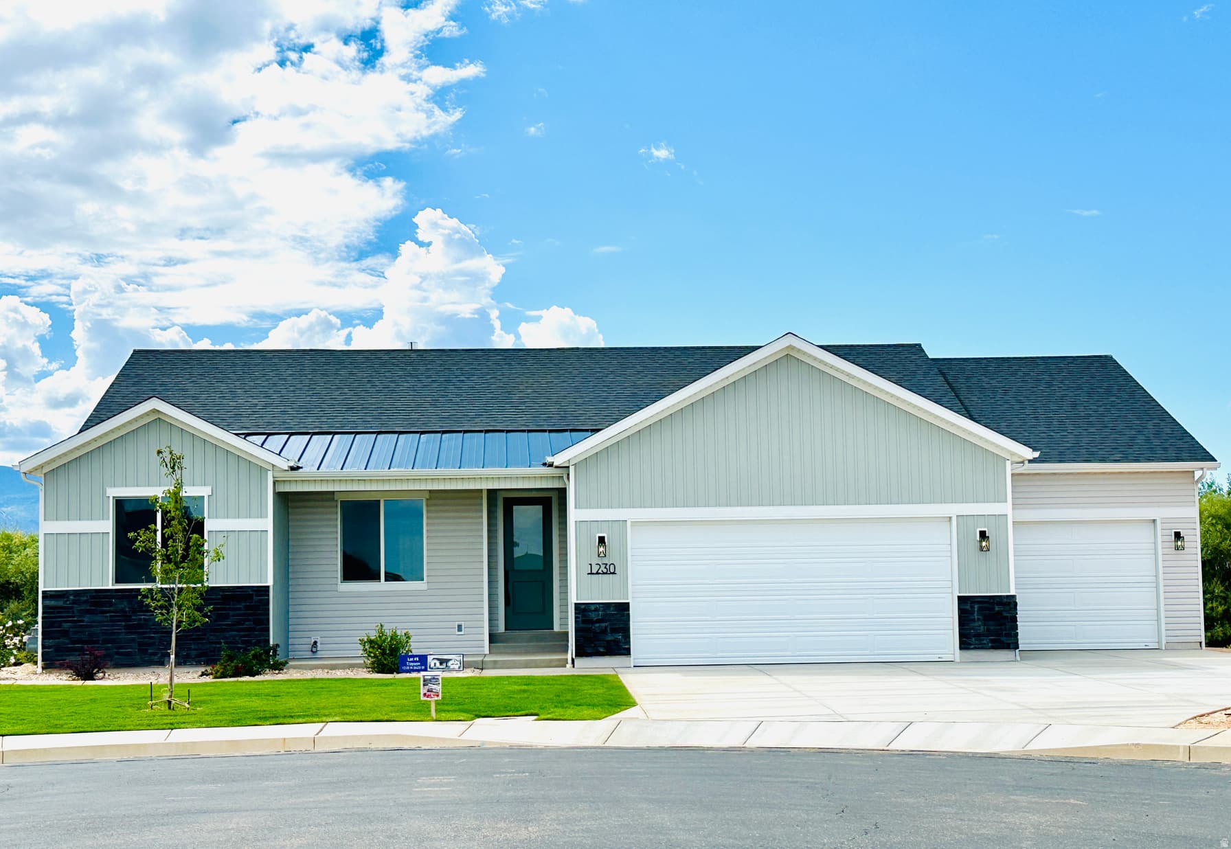 1230 N 3625 CIR photo 1