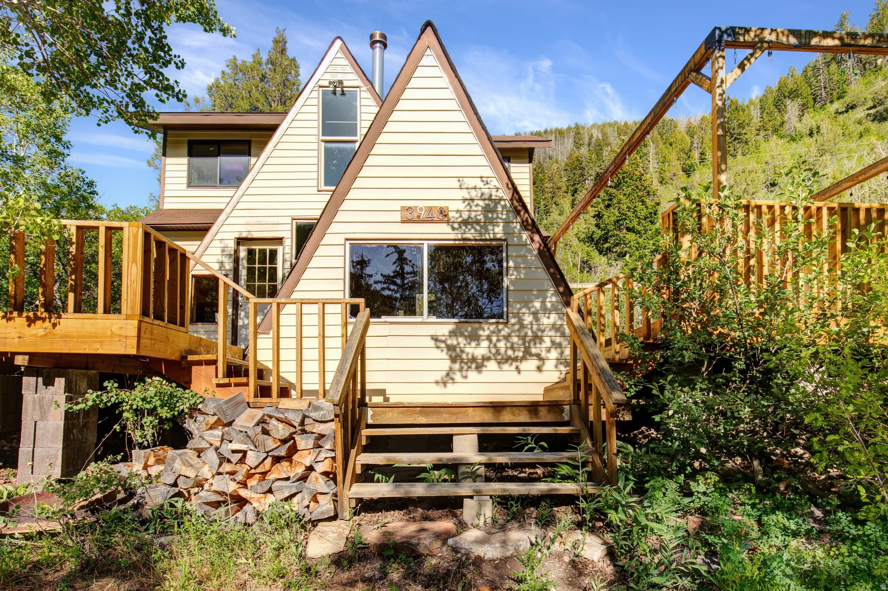 3948 BEAVER CREEK RD photo 1