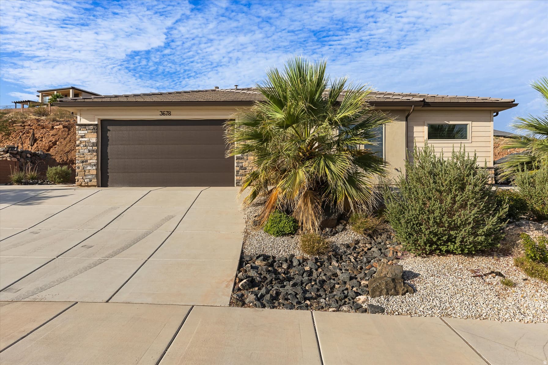 3678 E MESA ROCK DR photo 1