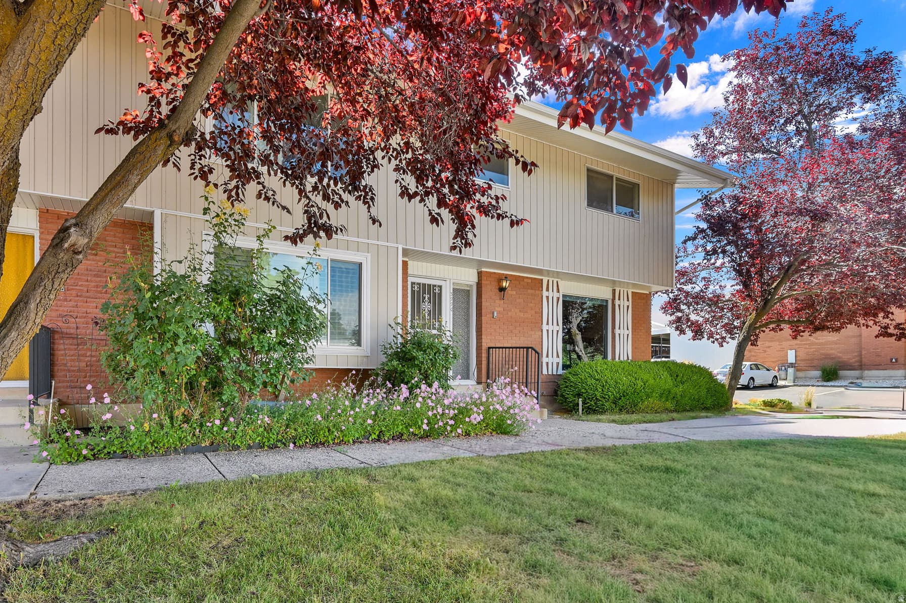 3990 GRAMERCY AVE #7 photo 1