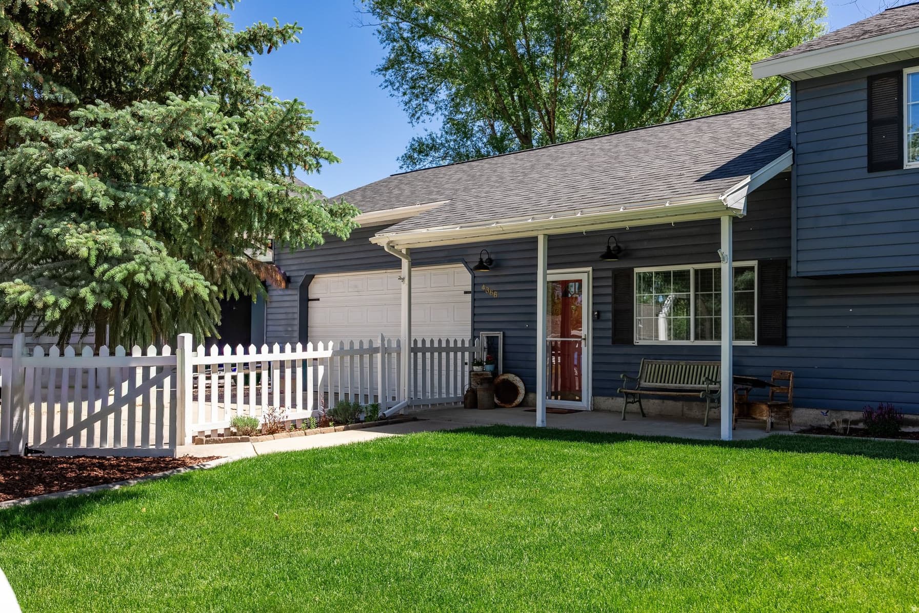 4366 N MEADOW LN photo 1